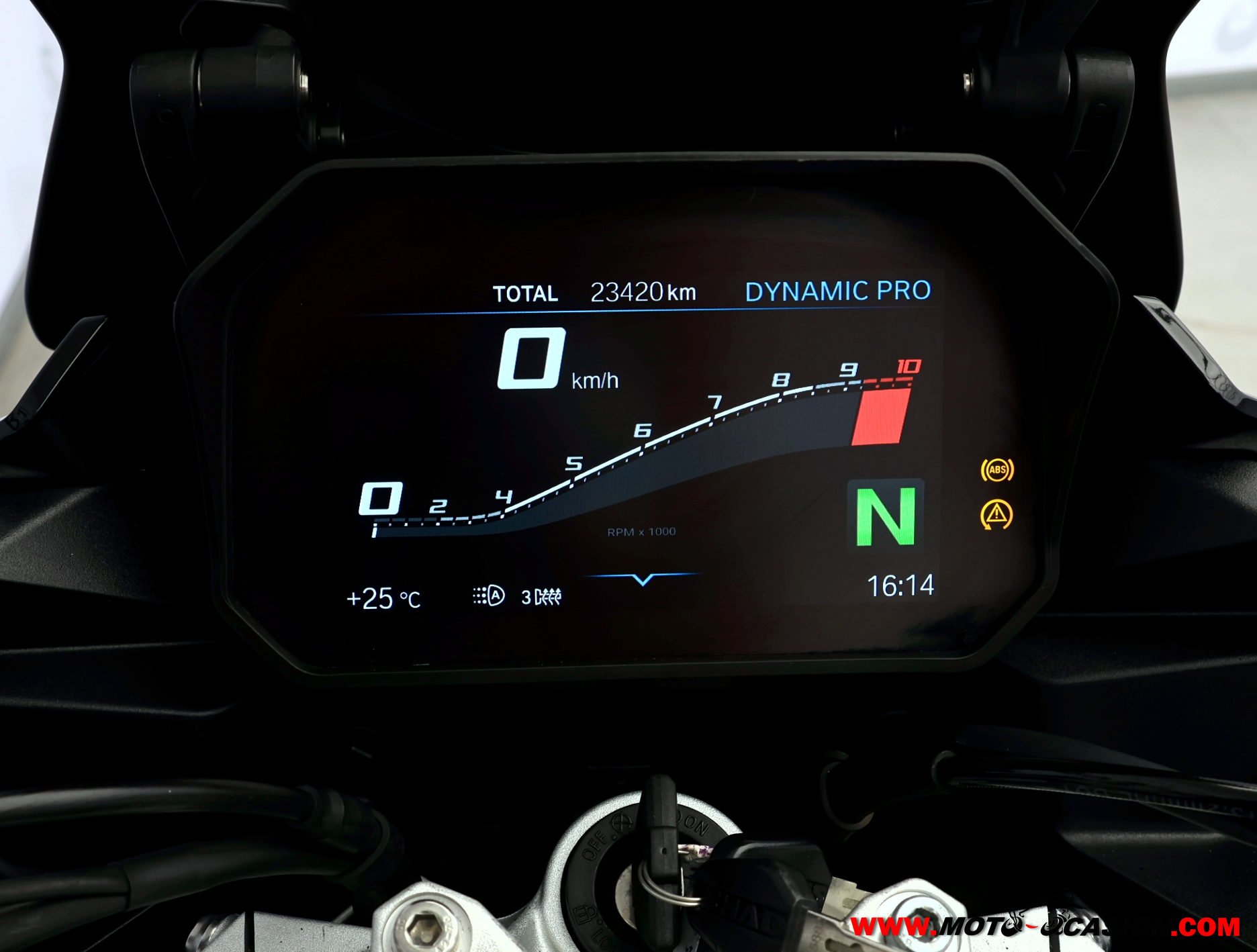 BMW F 900 XR TRIPLE BLACK ¿A2? GARANTÍA OFICIAL (copia)