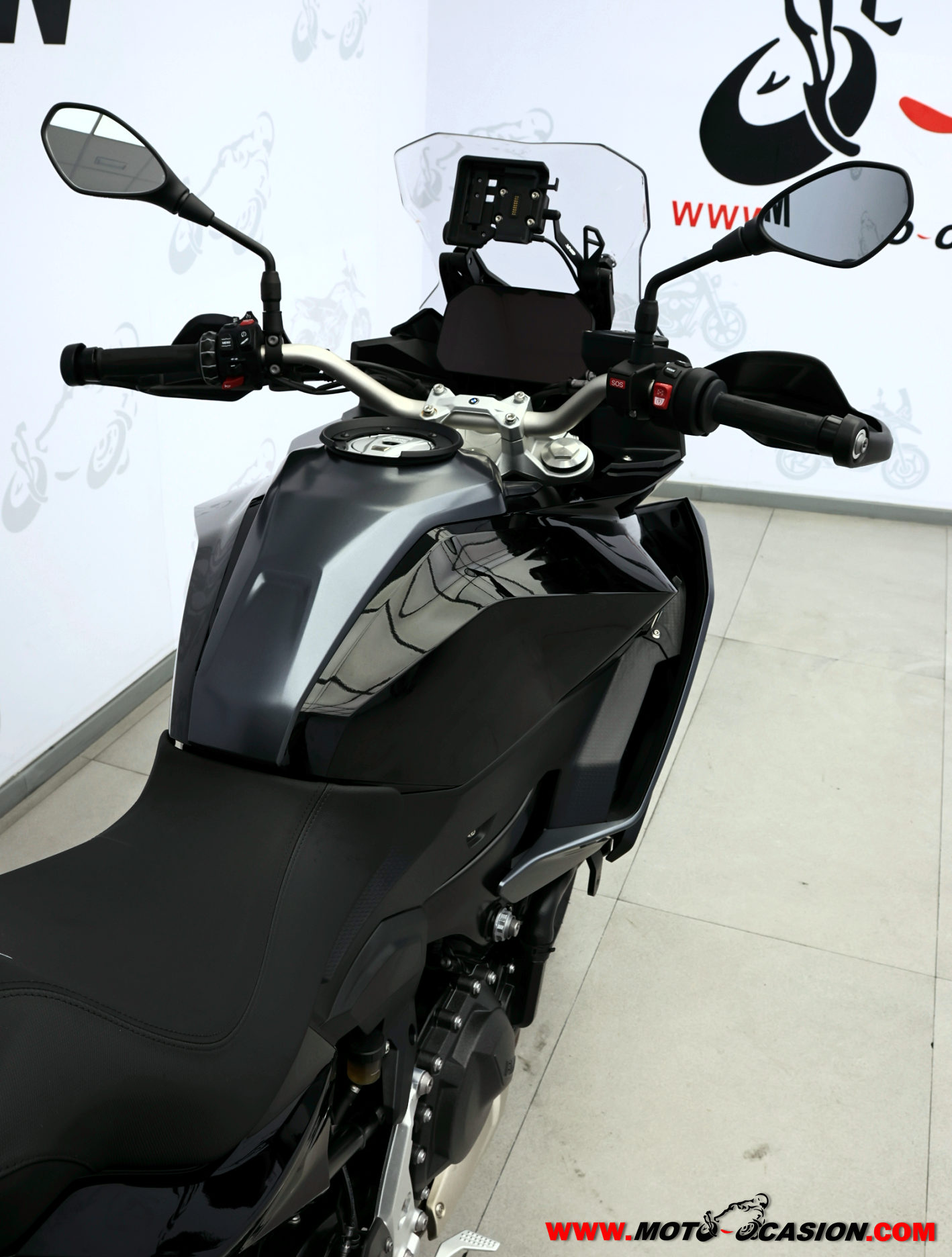 BMW F 900 XR TRIPLE BLACK -A2- GARNT