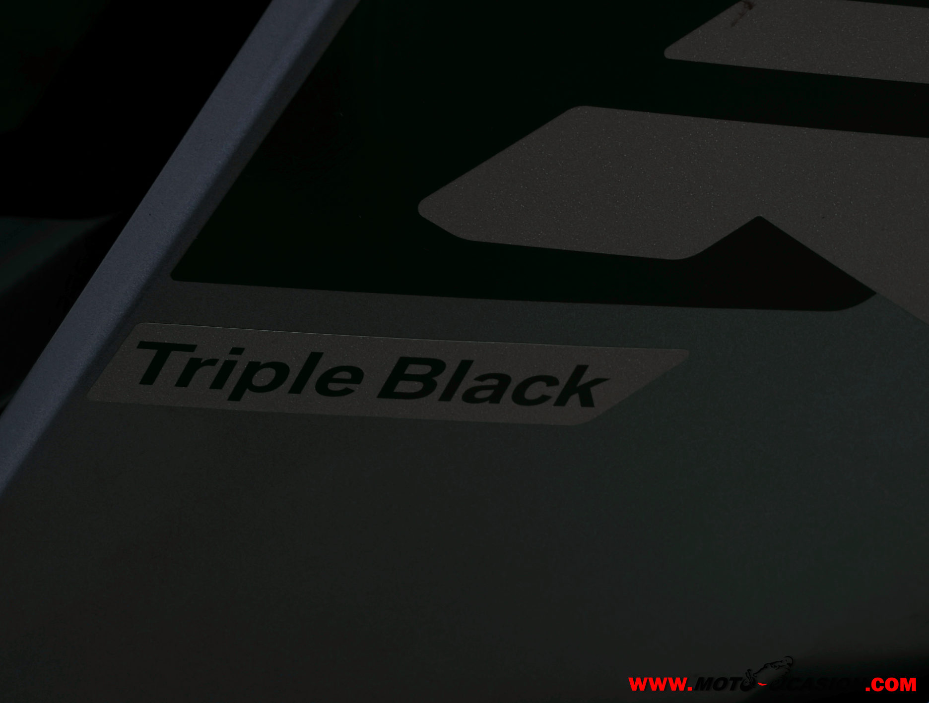 BMW F 900 XR TRIPLE BLACK -A2- GARNT