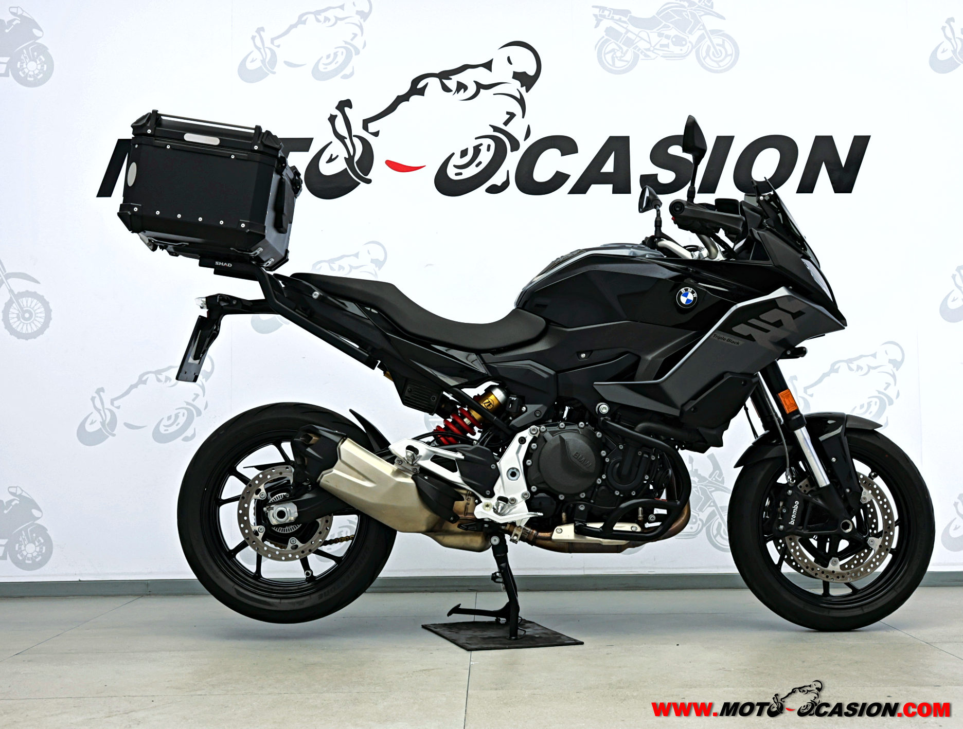BMW F 900 XR TRIPLE BLACK (copia)