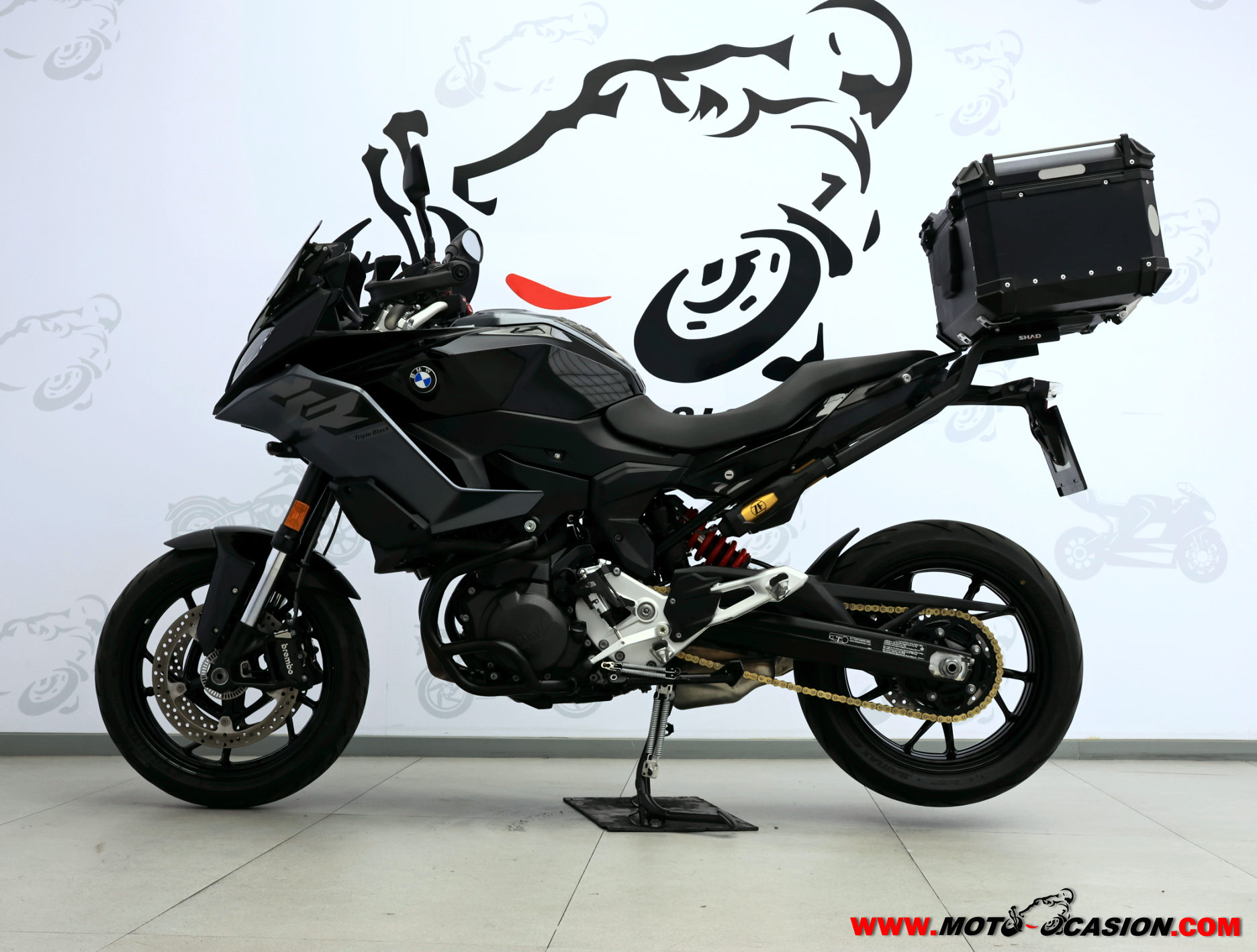 BMW F 900 XR TRIPLE BLACK (copia)