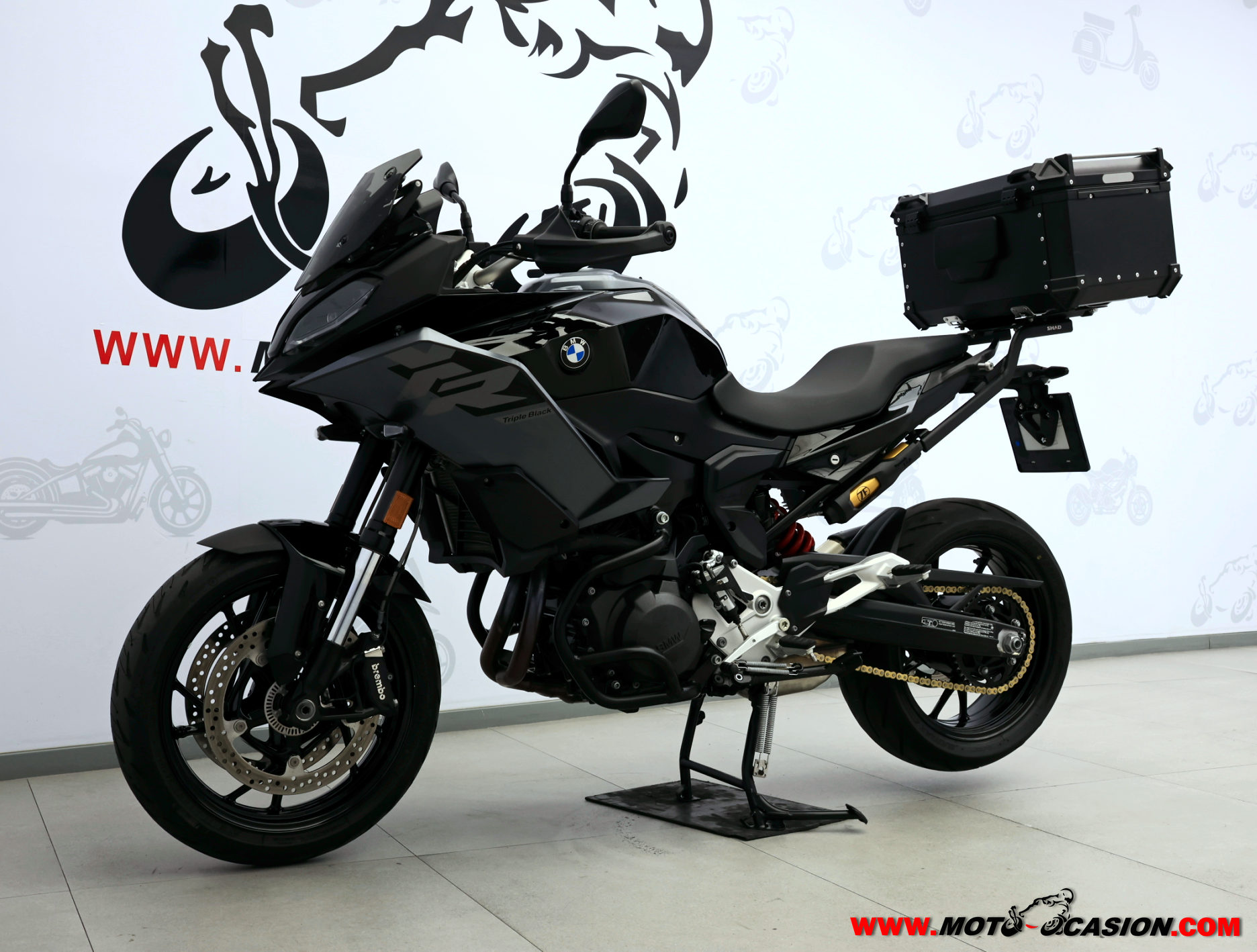 BMW F 900 XR TRIPLE BLACK (copia)
