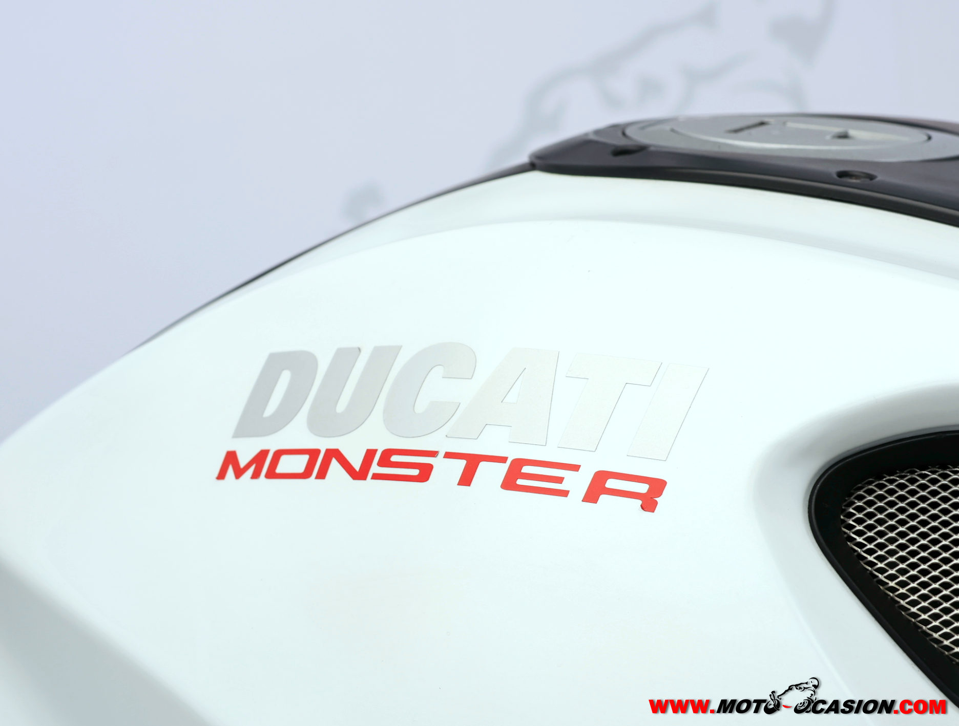 DUCATI MONSTER 796 ¿A2?