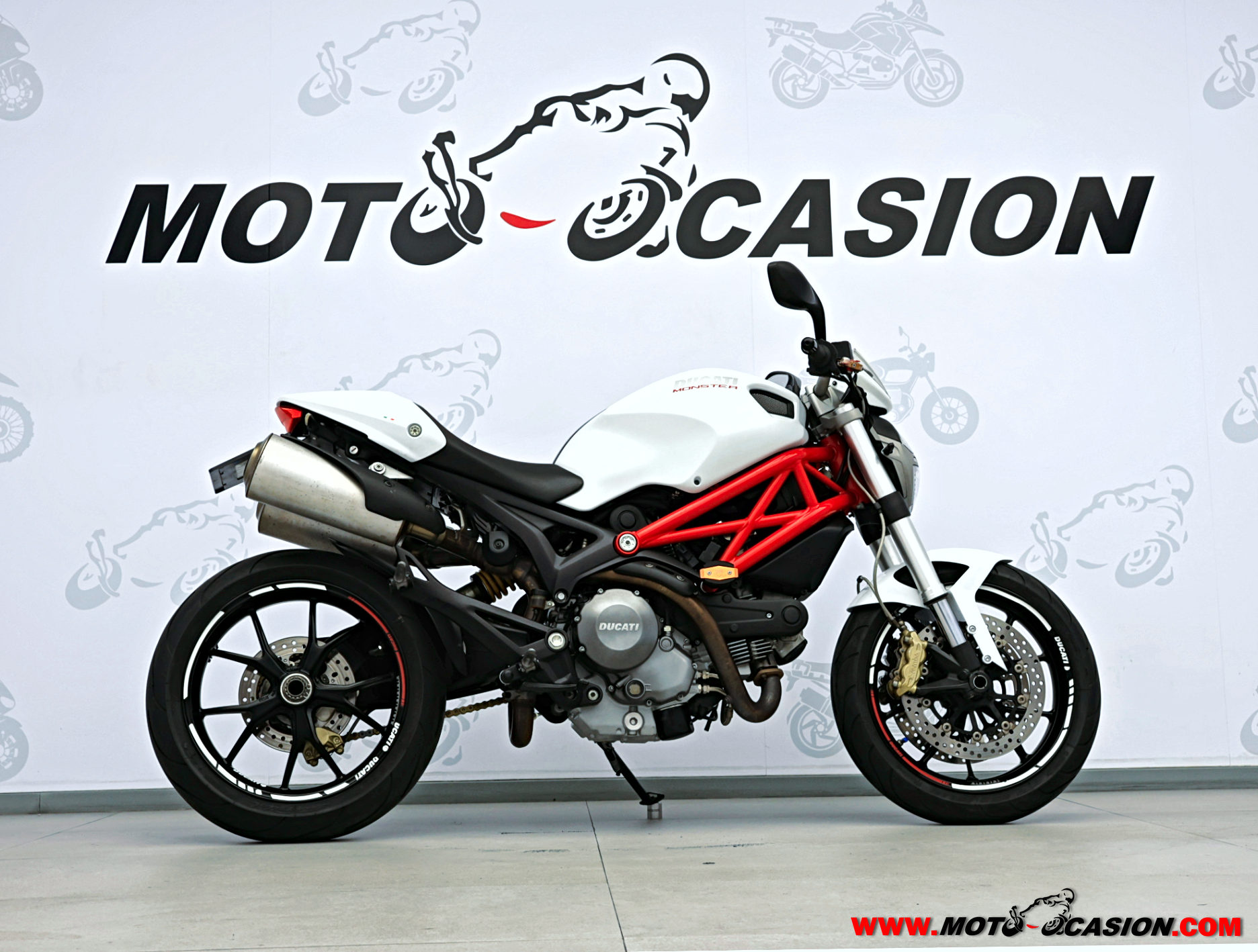 DUCATI MONSTER 796 -A2- (copia)