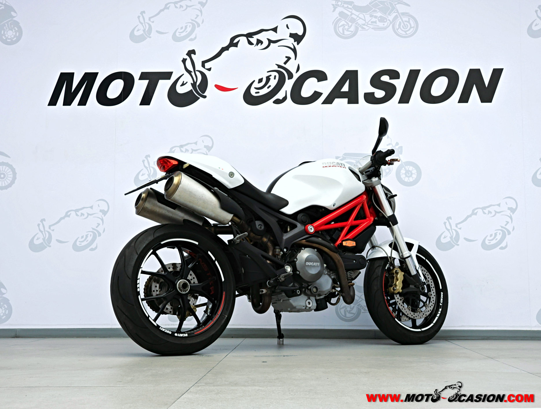 DUCATI MONSTER 796 -A2- (copia)