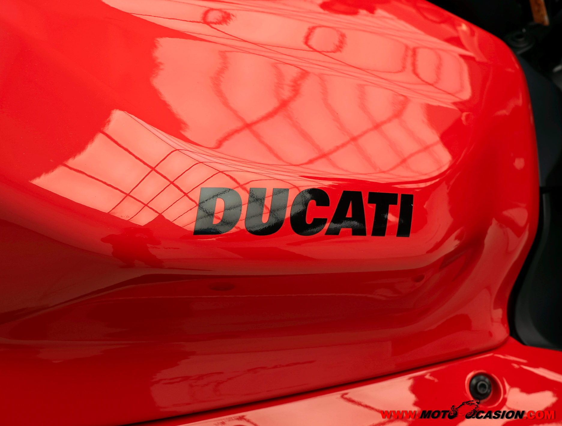 DUCATI STREETFIGHTER V2