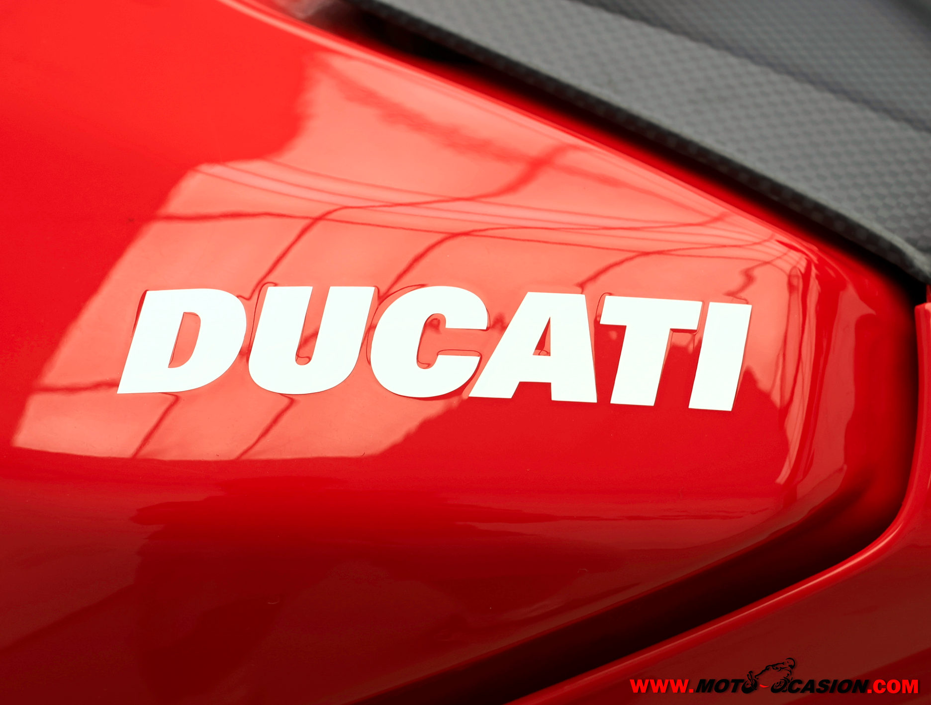 DUCATI STREETFIGHTER V4