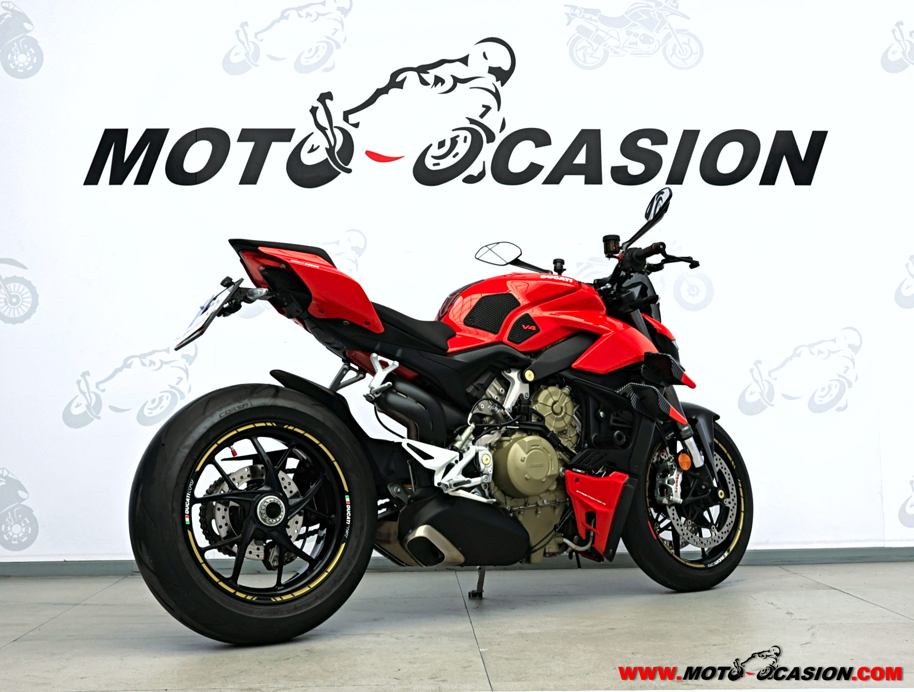 DUCATI STREETFIGHTER V4