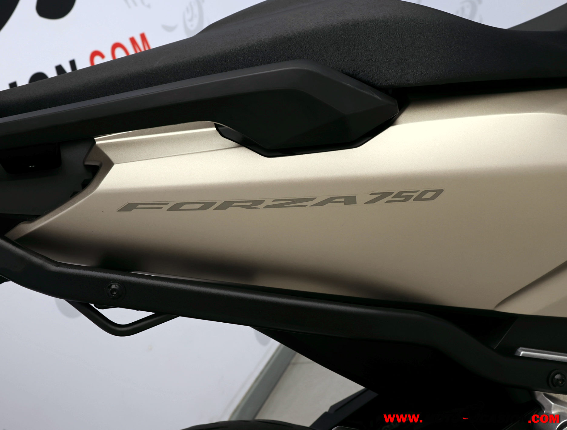 HONDA FORZA 750 ¿A2?