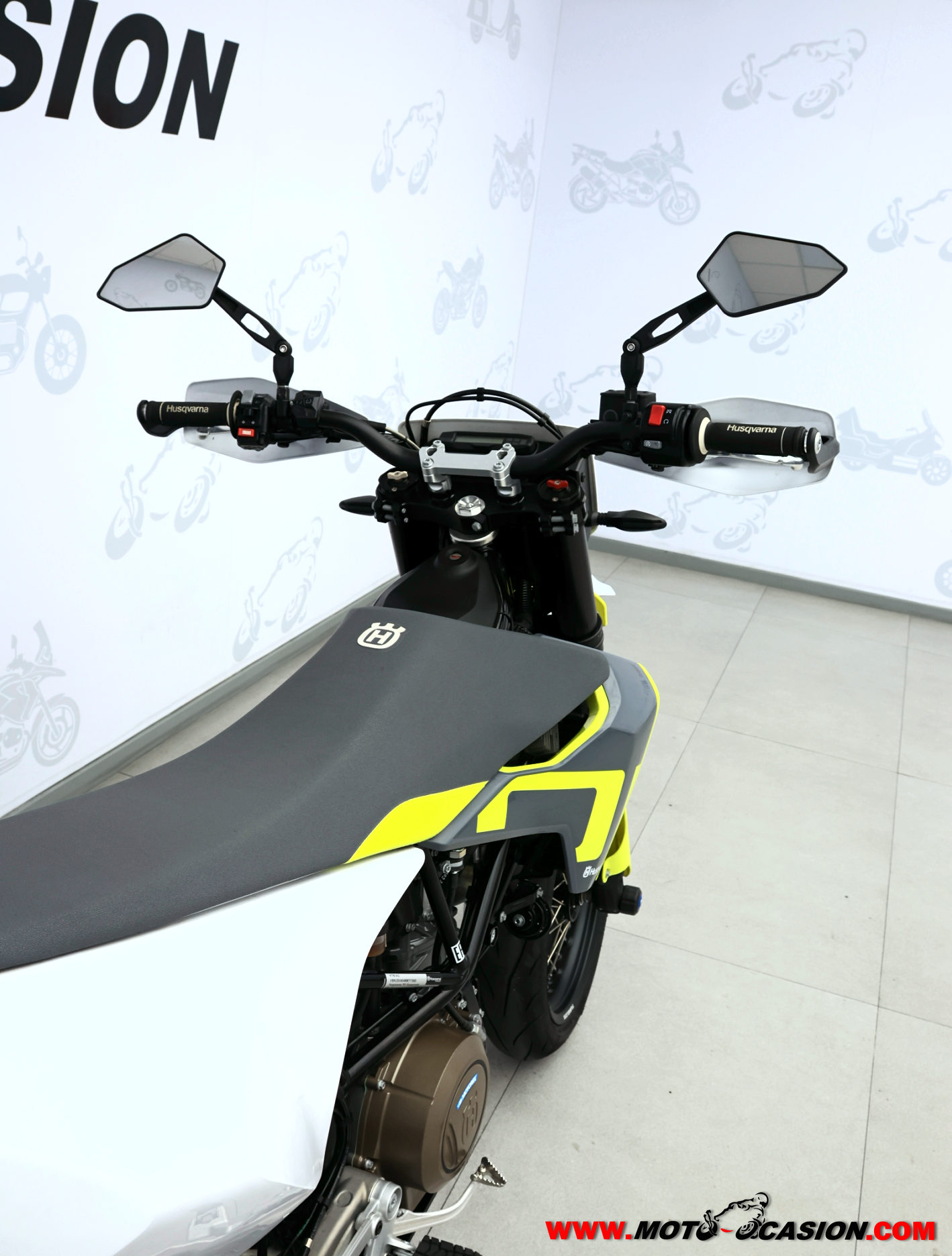 HUSQVARNA 701 SUPERMOTO ¿A2?