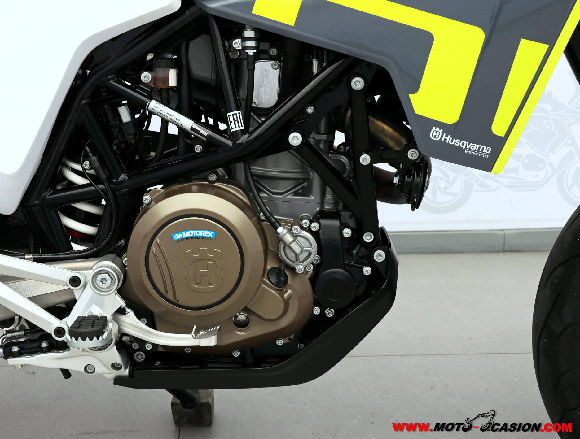 HUSQVARNA 701 SUPERMOTO ¿A2?