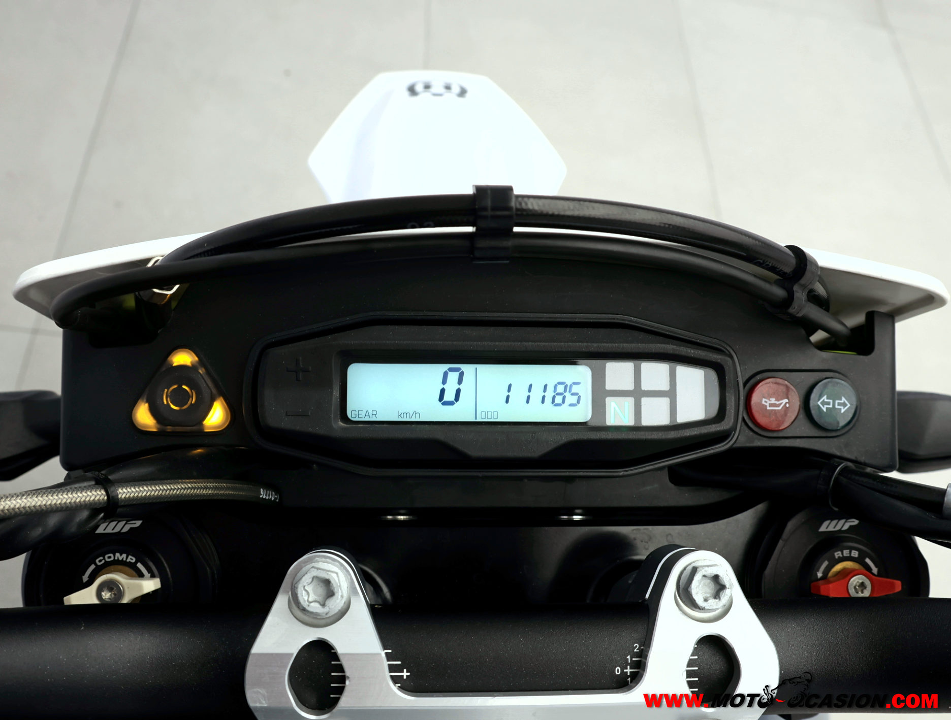 HUSQVARNA 701 SUPERMOTO ¿A2?