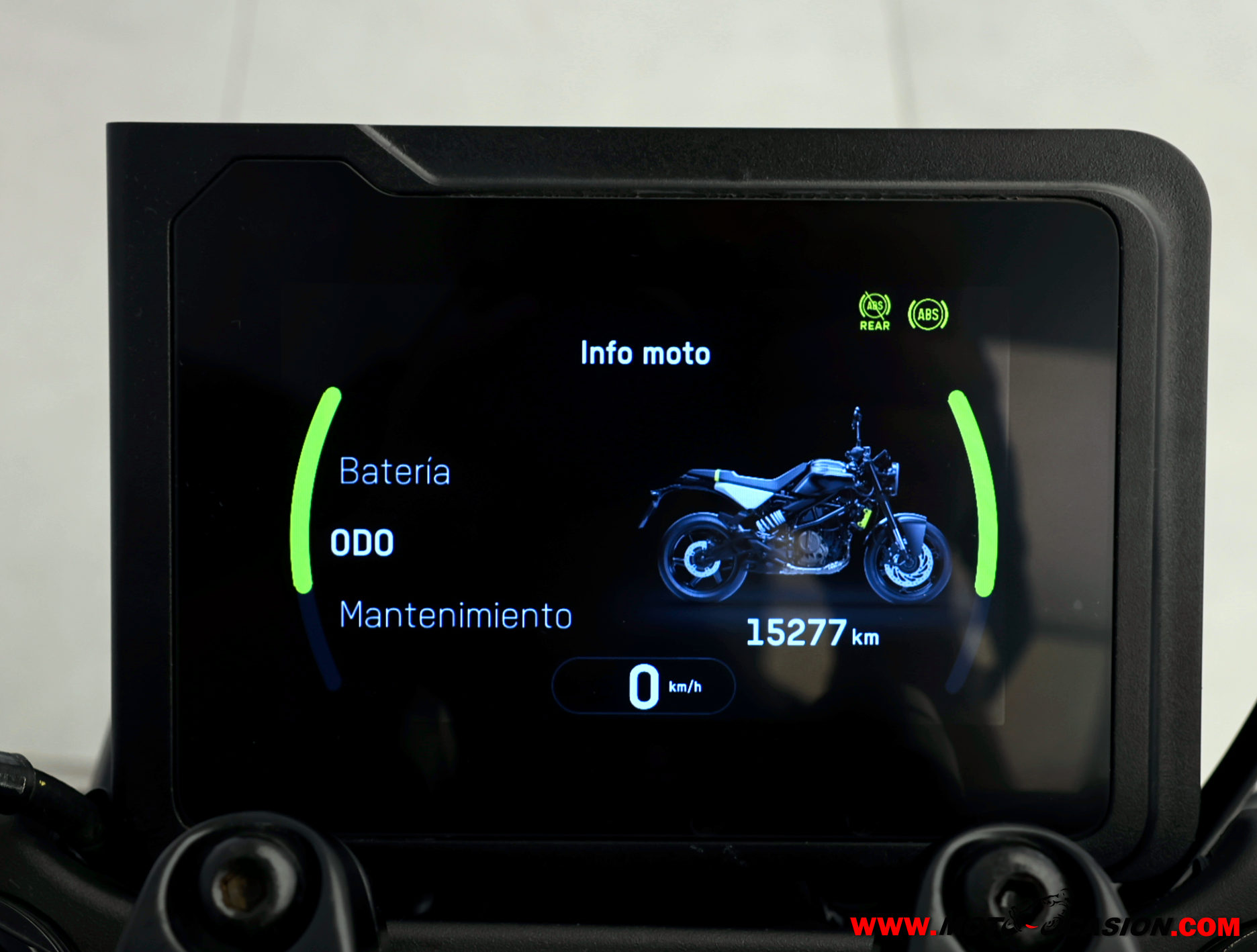 HUSQVARNA SVARTPILEN 125 -APTA B Y A1- (copia)