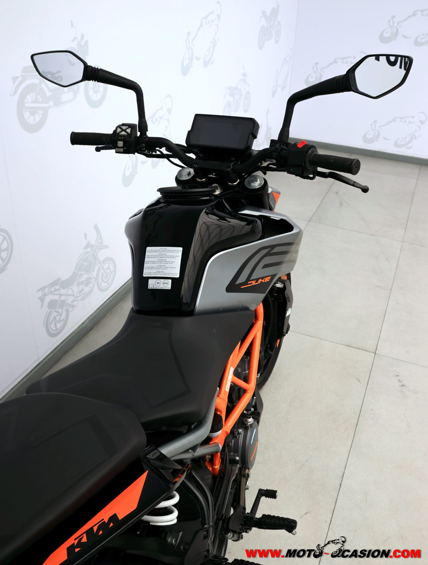 KTM 125 DUKE -APTA B Y A1-
