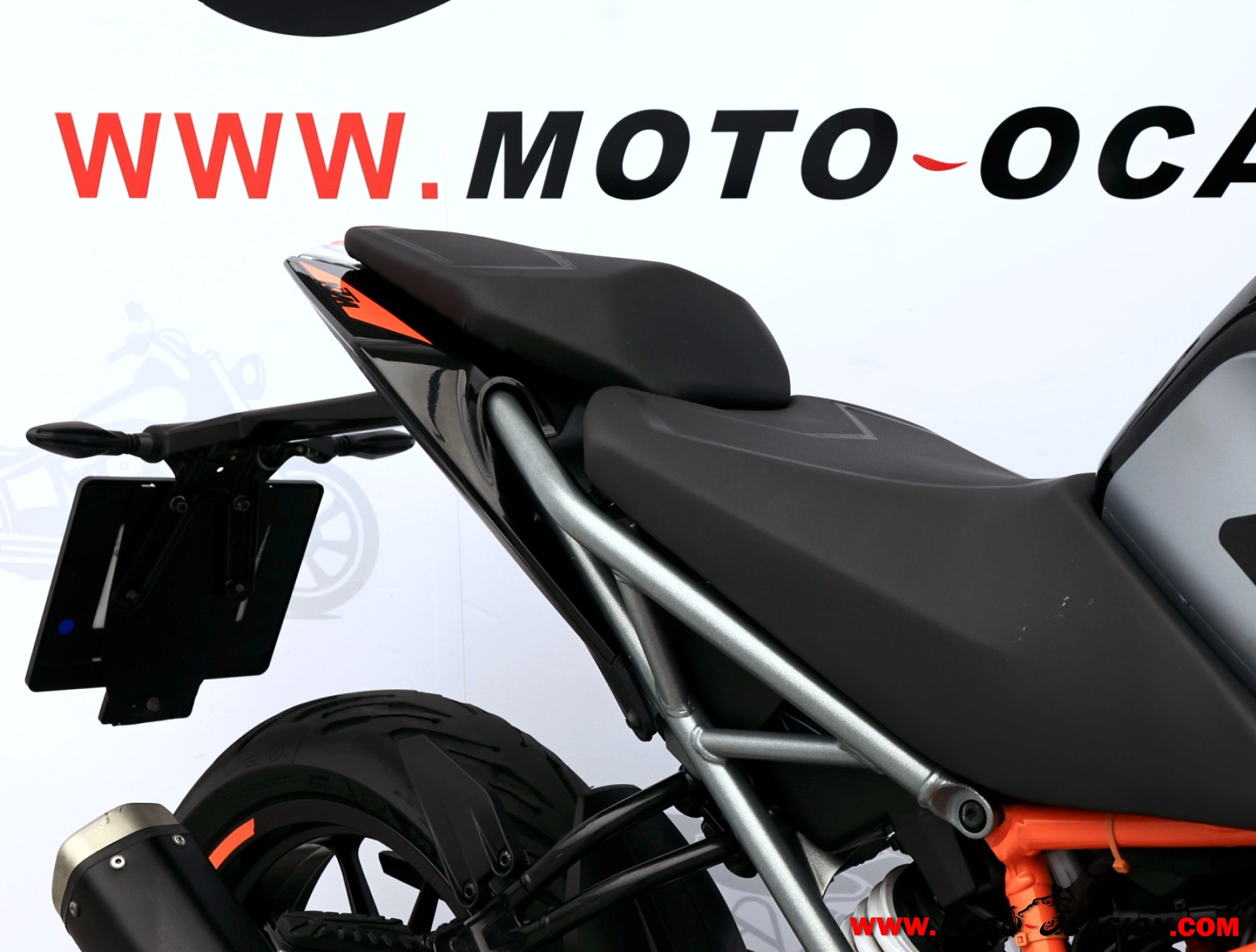 KTM 125 DUKE -APTA B Y A1-