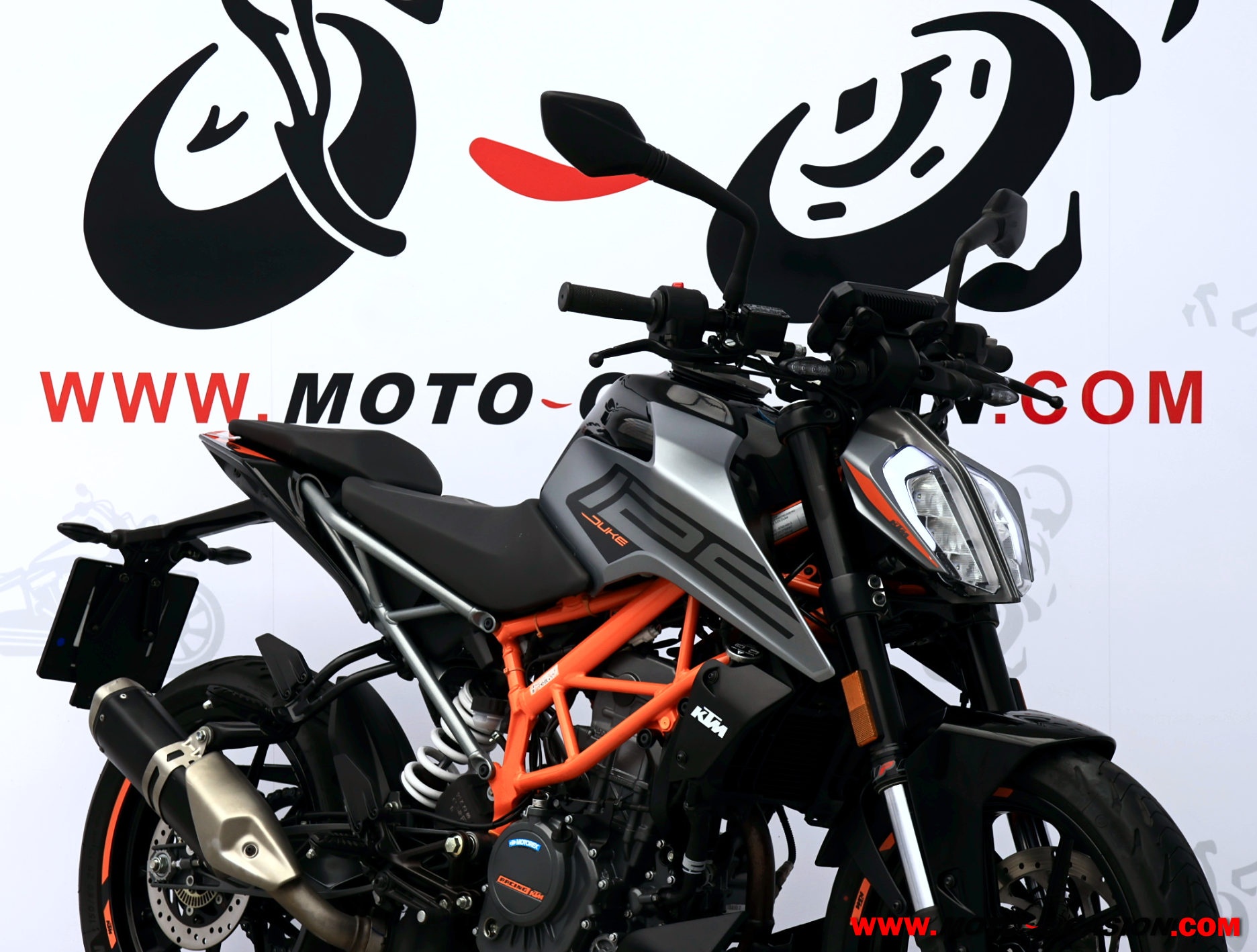 KTM 125 DUKE -APTA B Y A1-