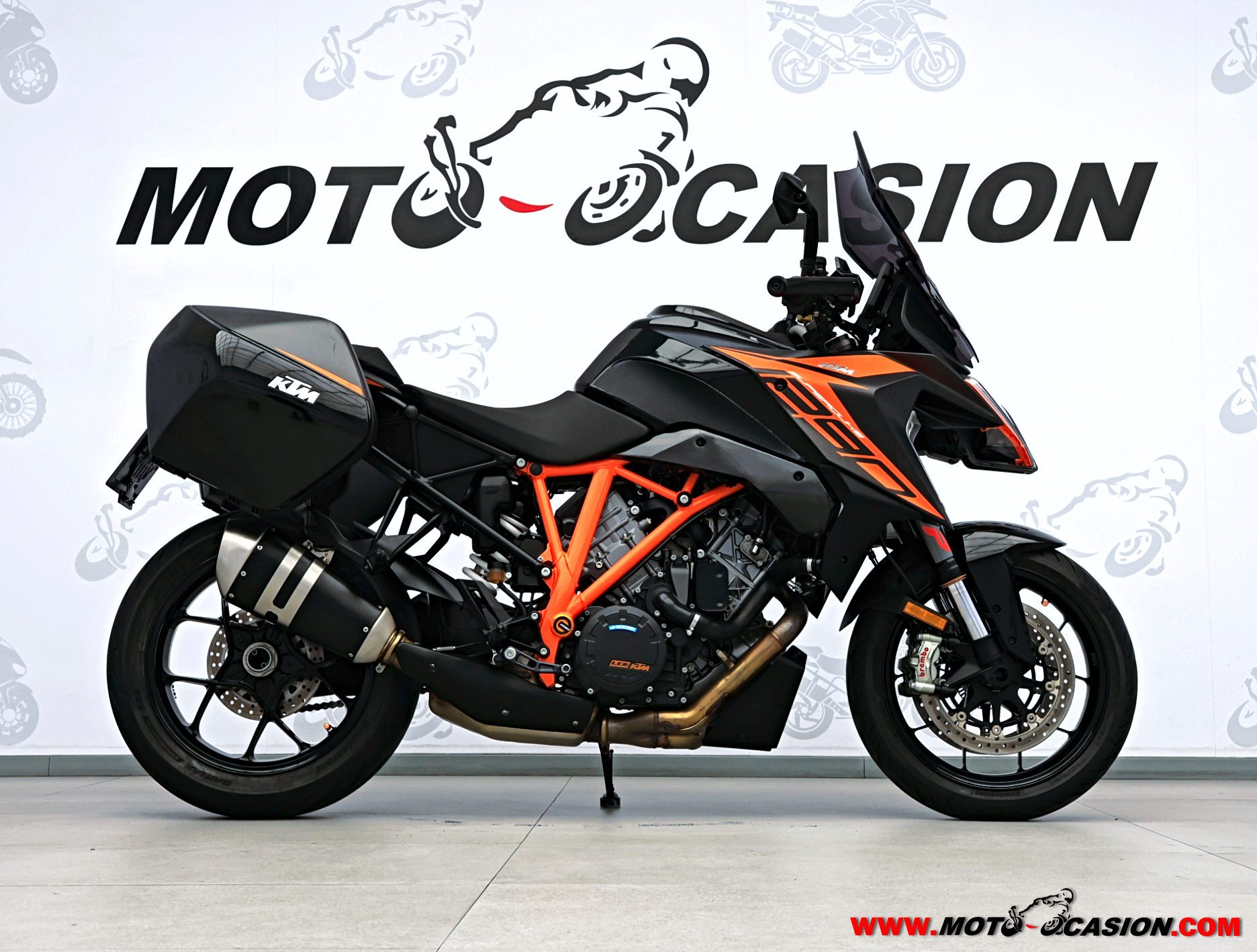KTM 1290 SUPER DUKE GT (copia)