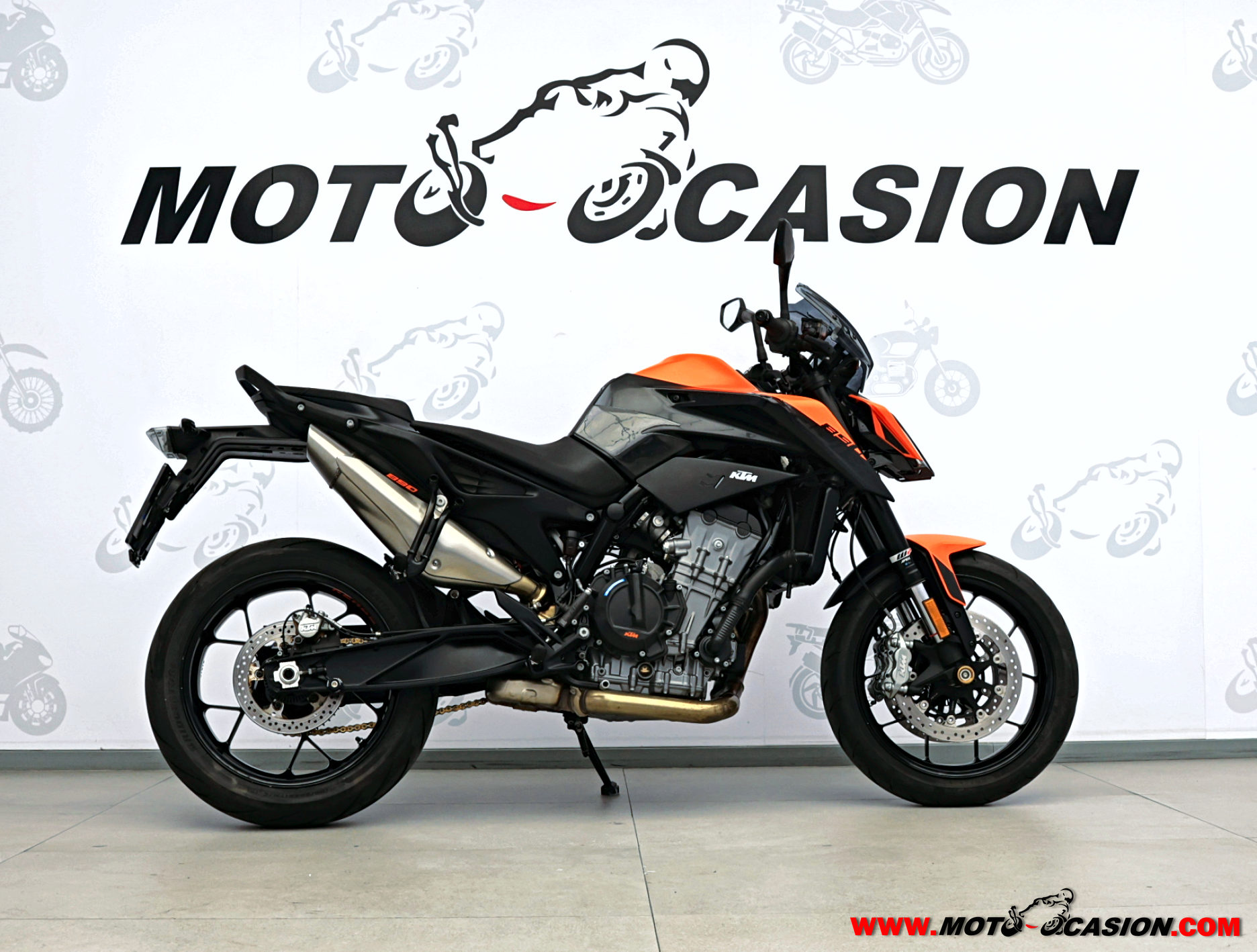 KTM 890 DUKE GP (copia)
