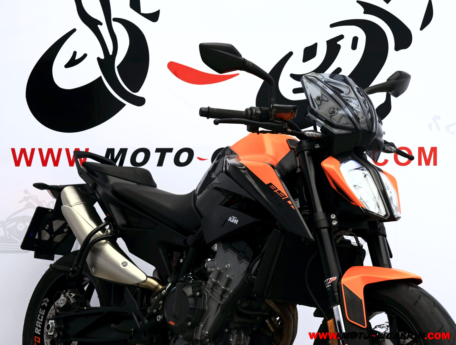 KTM 890 DUKE GP (copia)