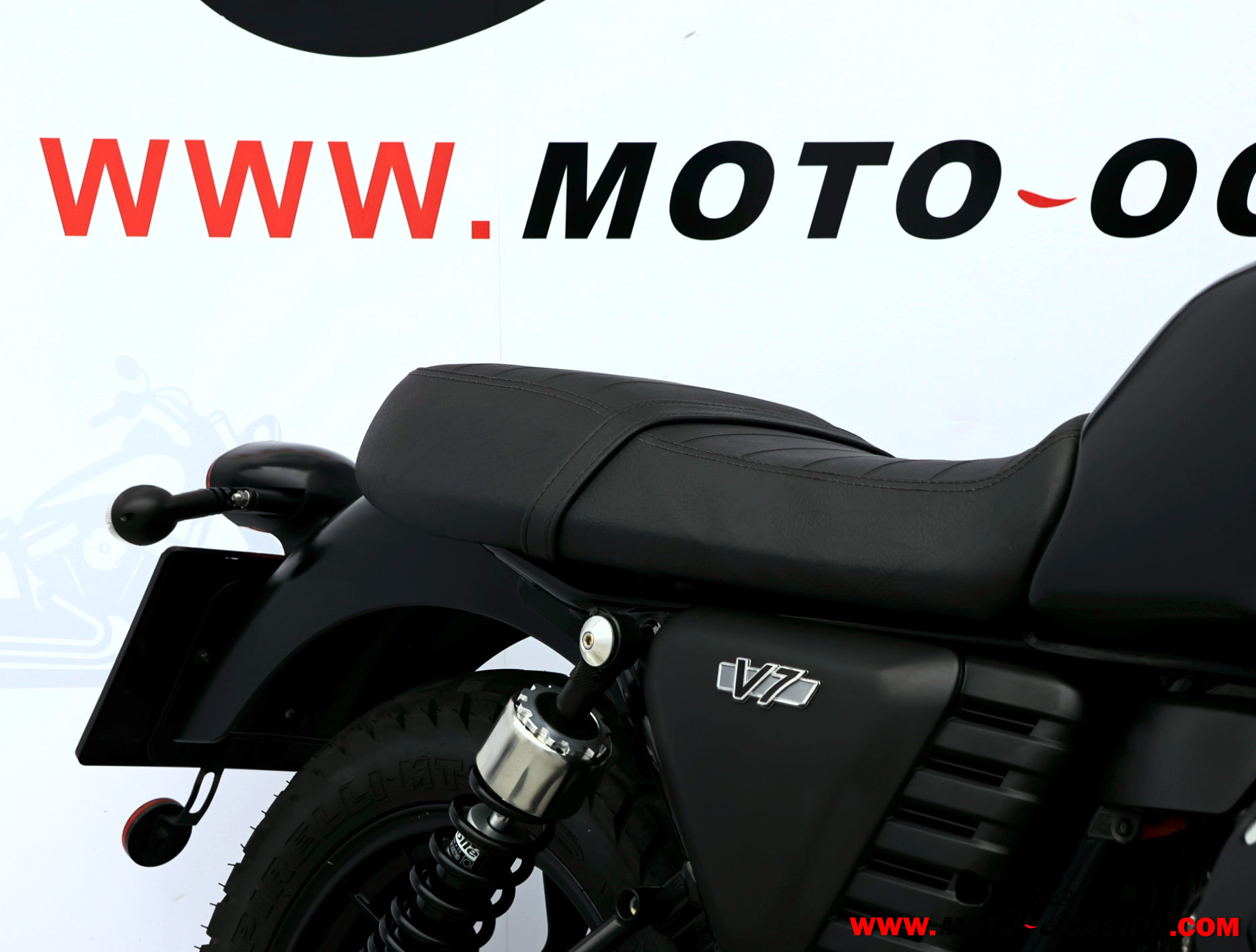 MOTO GUZZI V7 STONE -A2-