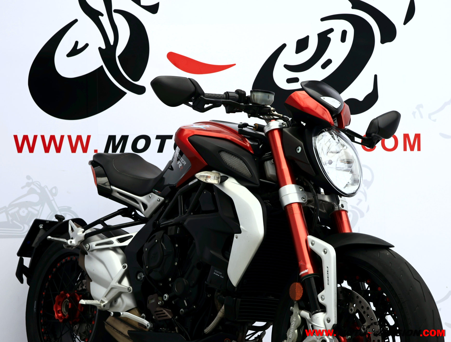 MV AGUSTA BRUTALE 800 DRAGSTER RR (copia)