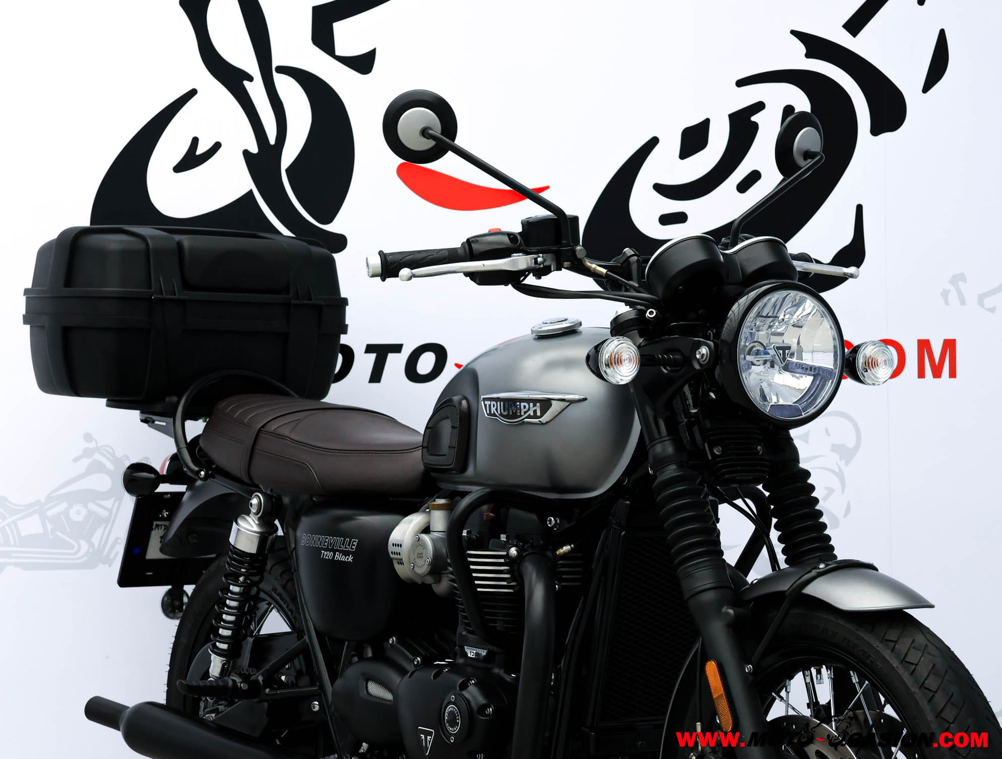 TRIUMPH BONNEVILLE T120 BLACK ¿A2?