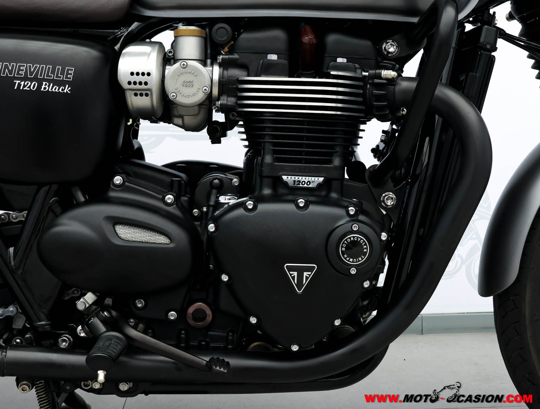 TRIUMPH BONNEVILLE T120 BLACK ¿A2?