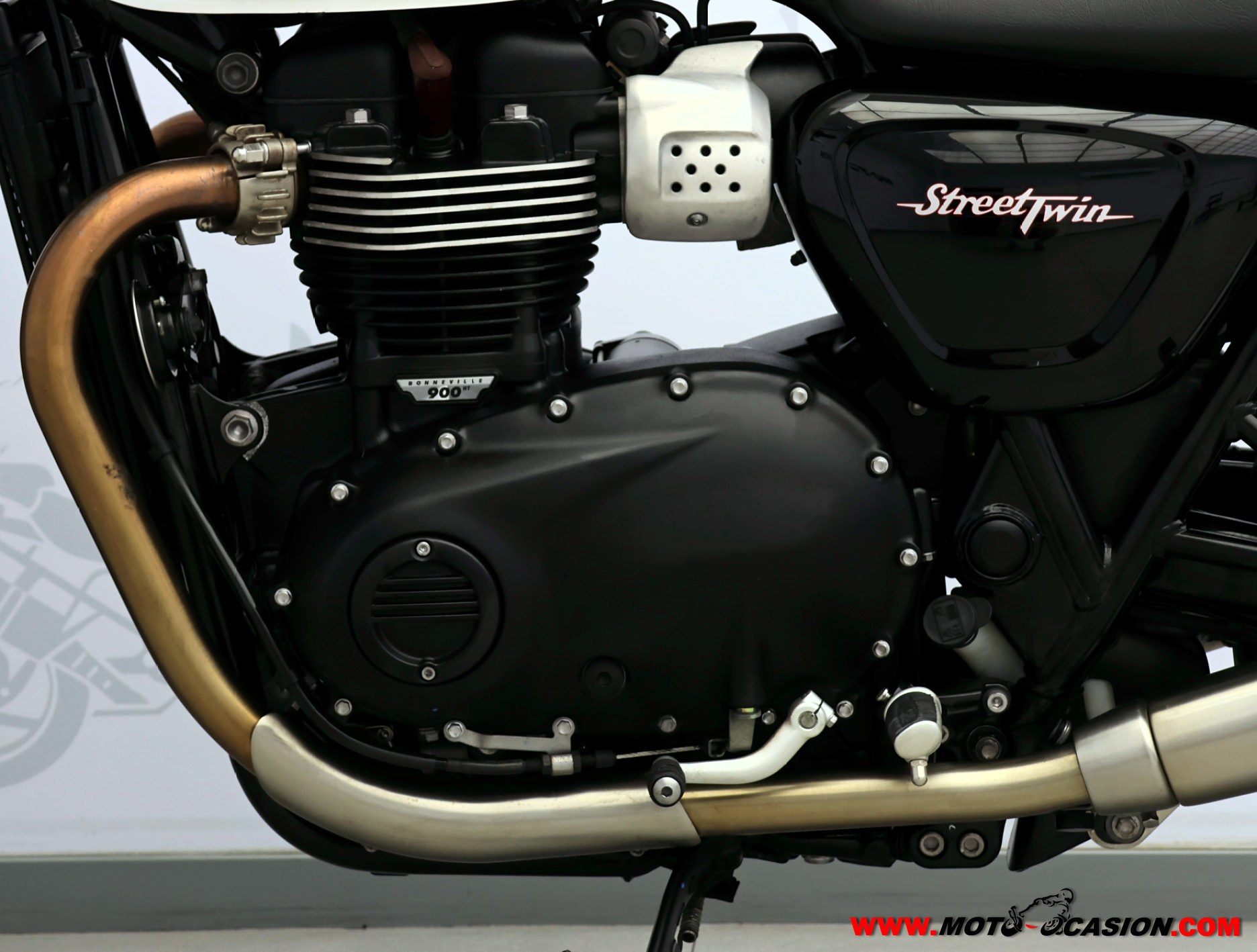 TRIUMPH STREET TWIN 900 ¿A2?