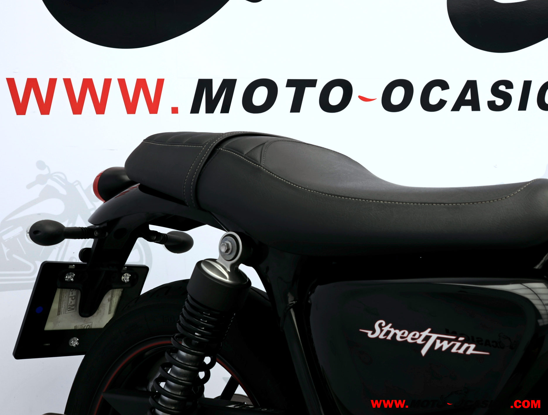 TRIUMPH STREET TWIN 900 ¿A2?