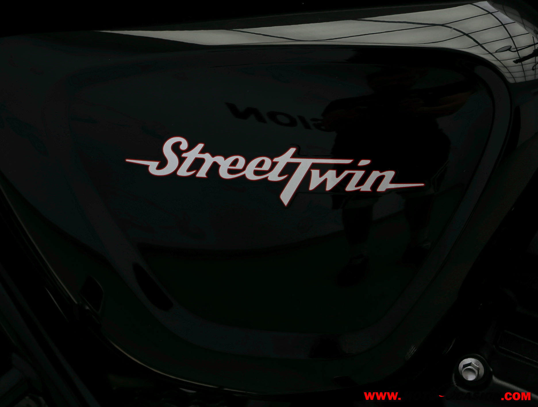 TRIUMPH STREET TWIN 900 ¿A2?