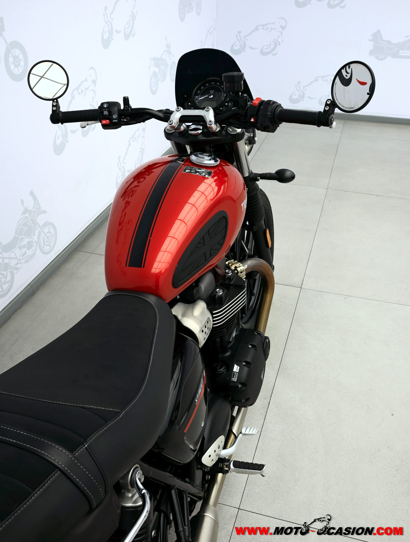 TRIUMPH STREET TWIN 900 ¿A2?