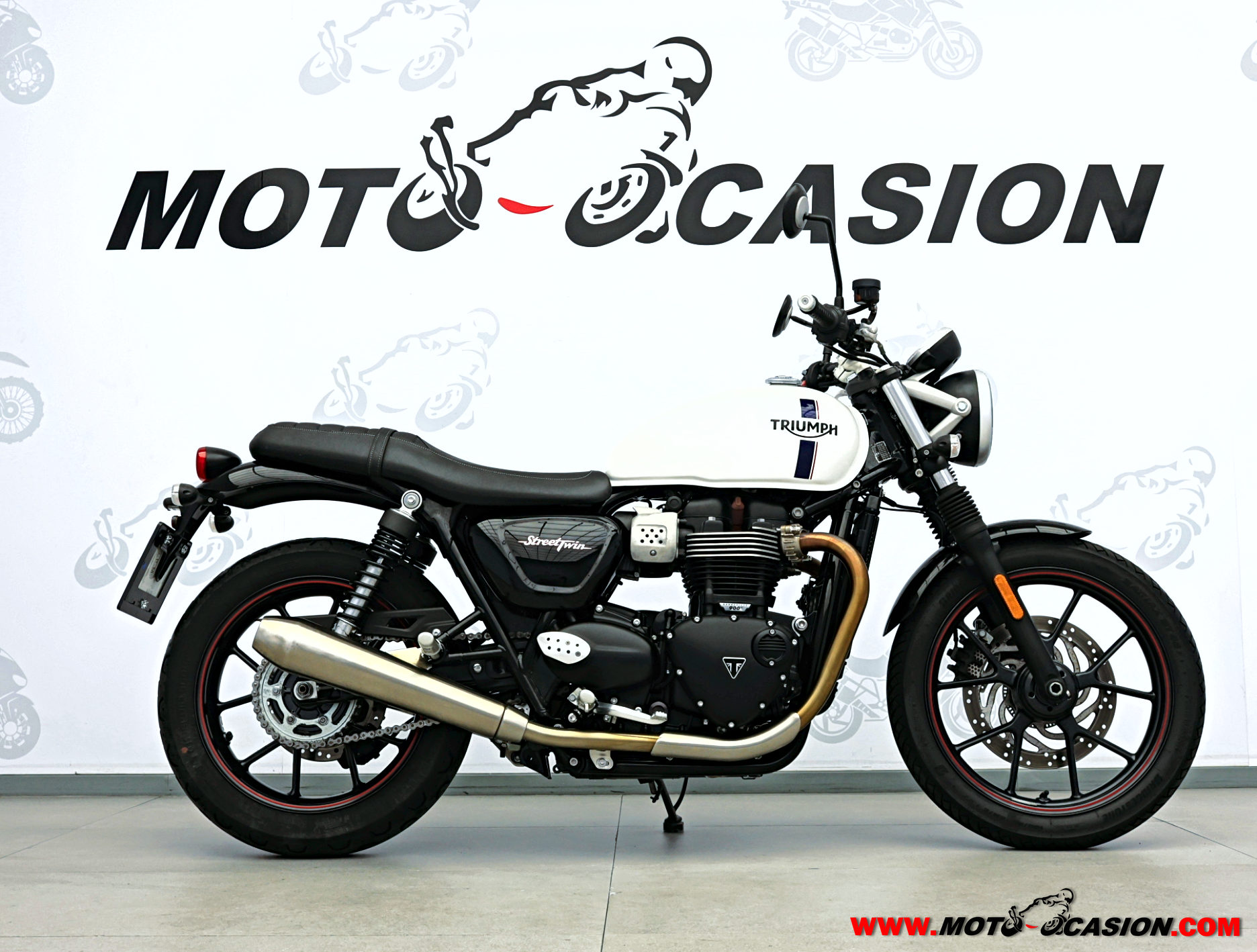 TRIUMPH STREET TWIN 900 ¿A2? (copia)