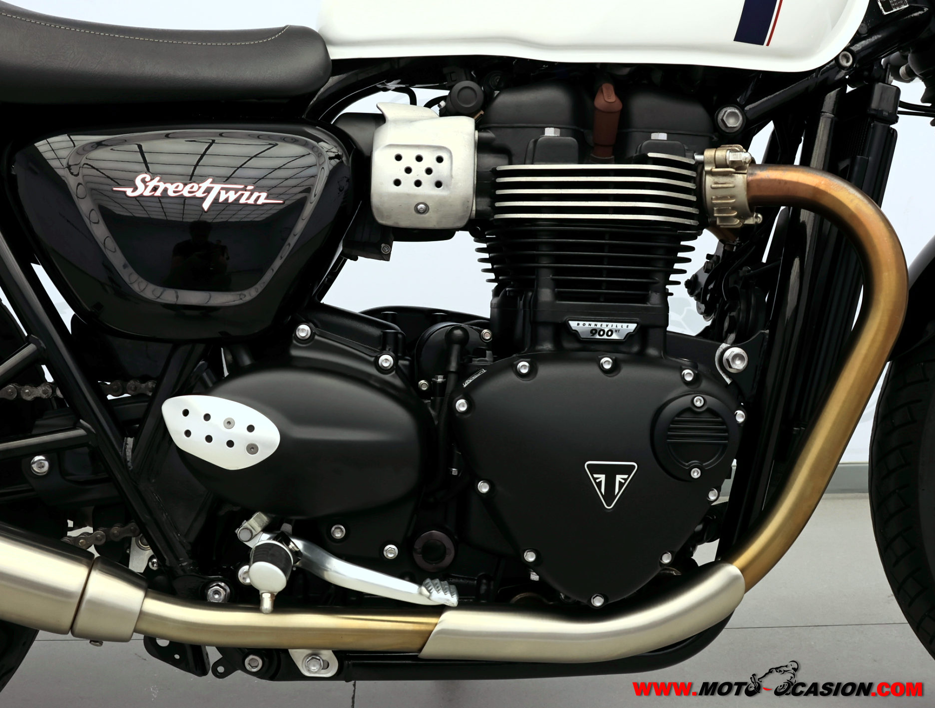 TRIUMPH STREET TWIN 900 ¿A2? (copia)