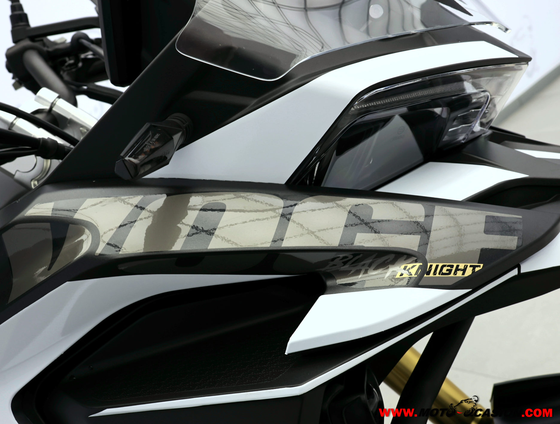 VOGE 525 DSX BLACK KNIGHT -APTA A2- GARANTÍA OFICIAL