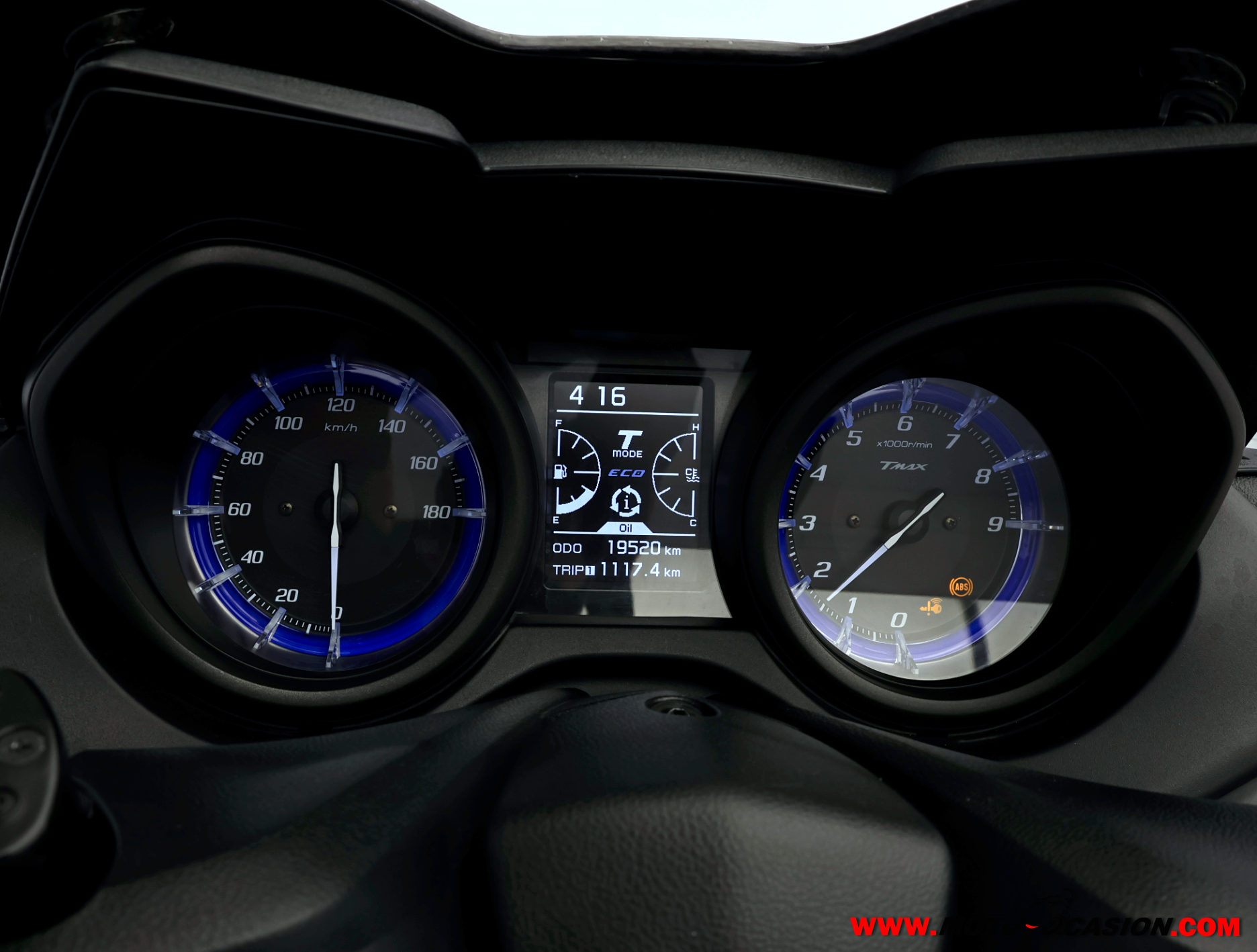 YAMAHA T-MAX 560 -APTA A2-