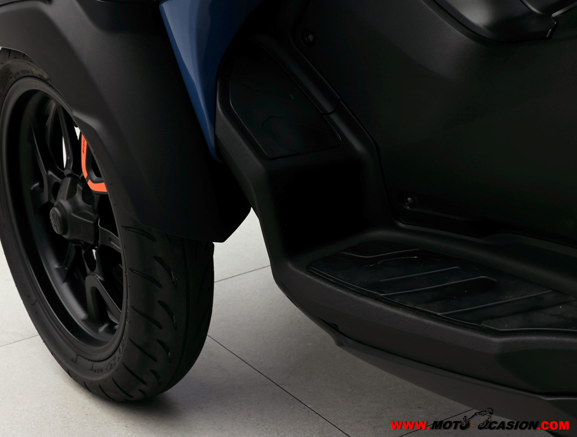YAMAHA TRICITY 300 -APTA B Y A2-