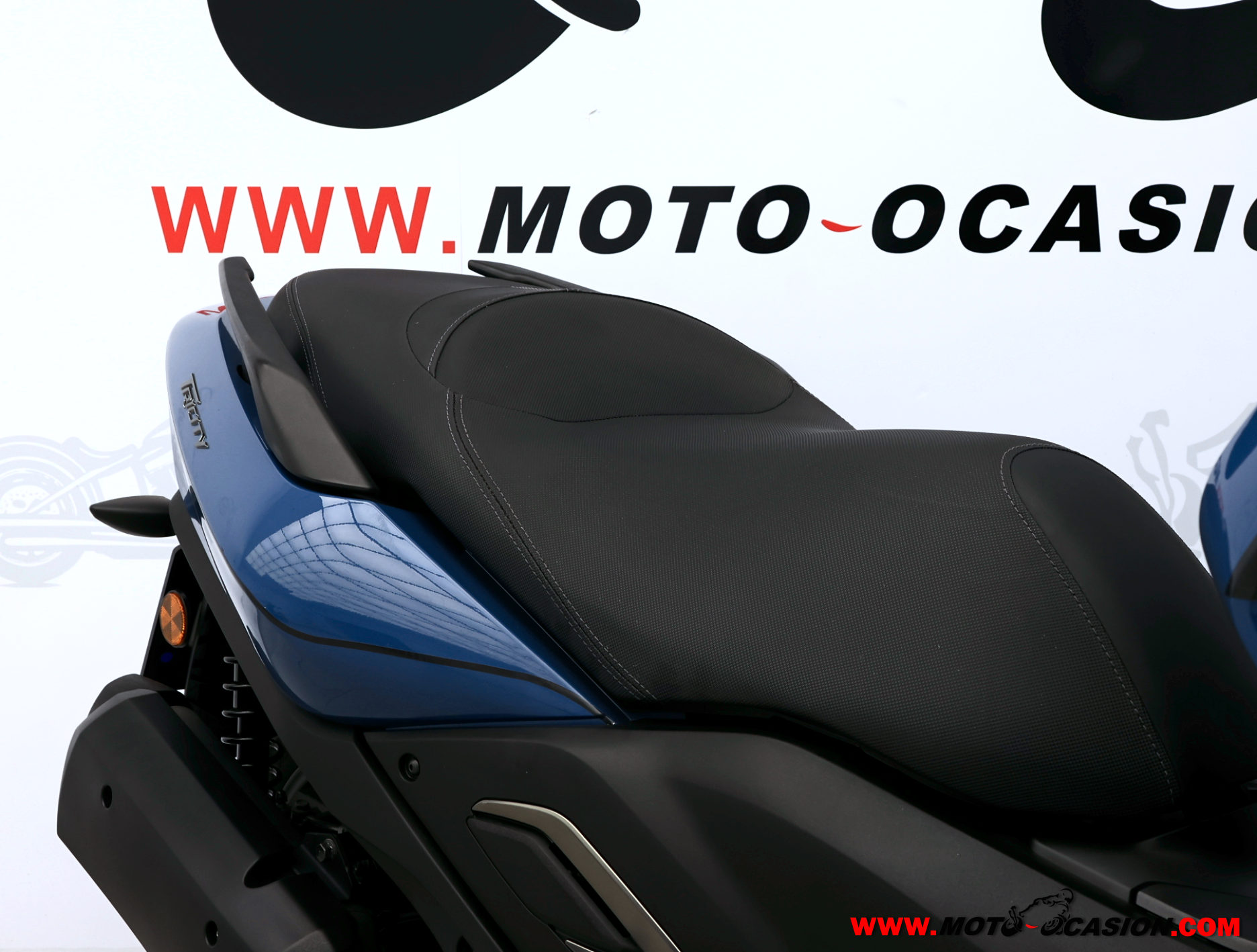 YAMAHA TRICITY 300 -APTA B Y A2-