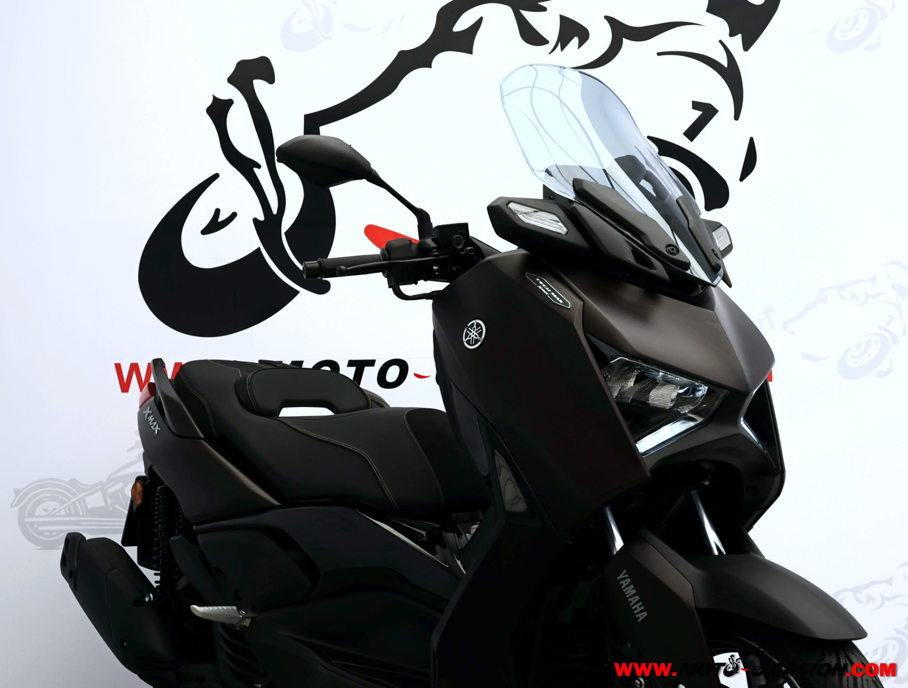 YAMAHA X-MAX 125 TECH MAX -APTA B Y A1- GARANTÍA OFICIAL