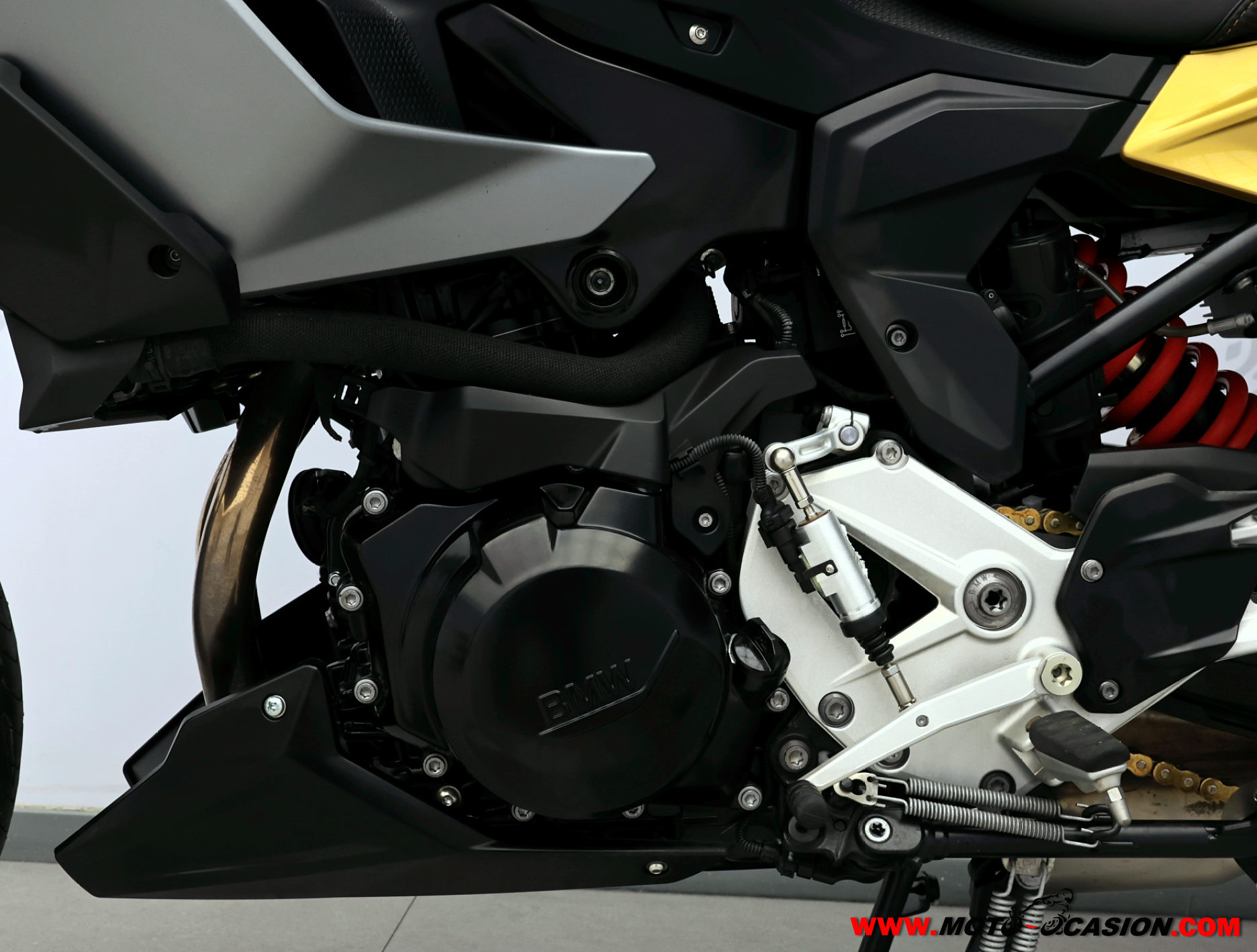 BMW F 900 XR
