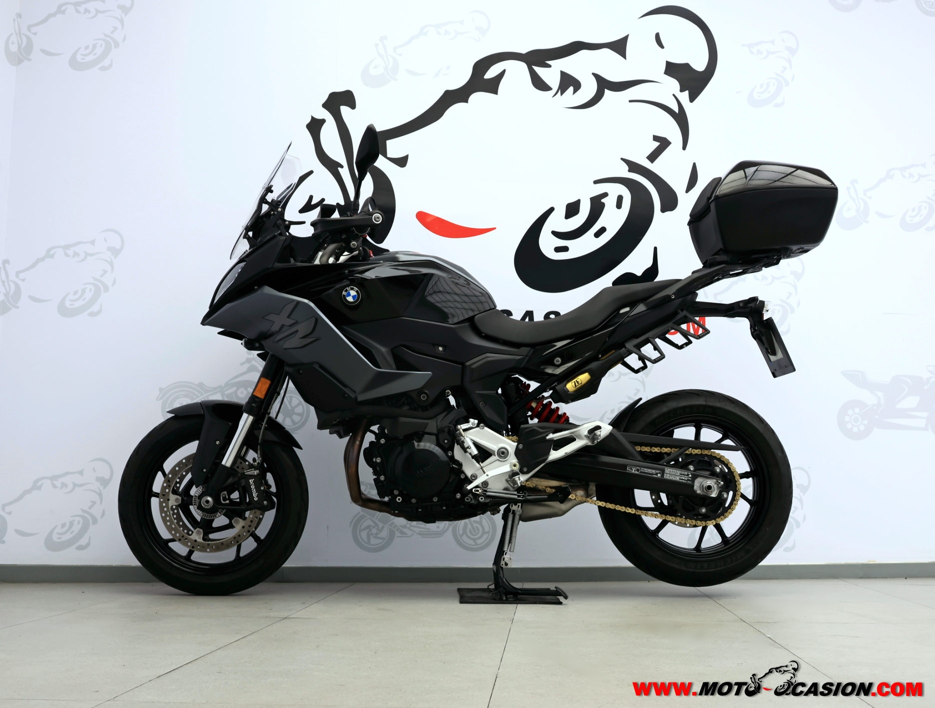 BMW F 900 XR TRIPLE BLACK