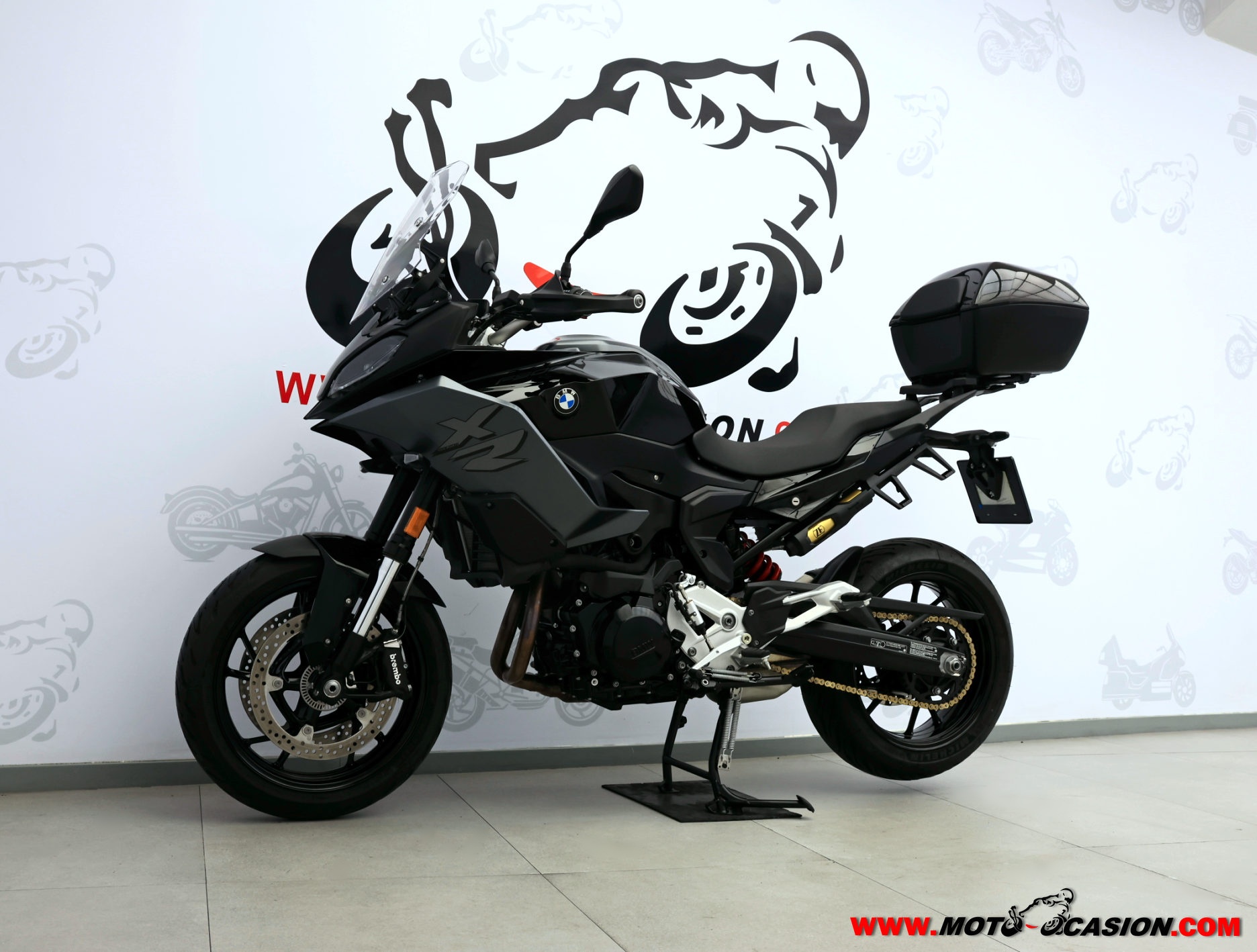 BMW F 900 XR TRIPLE BLACK