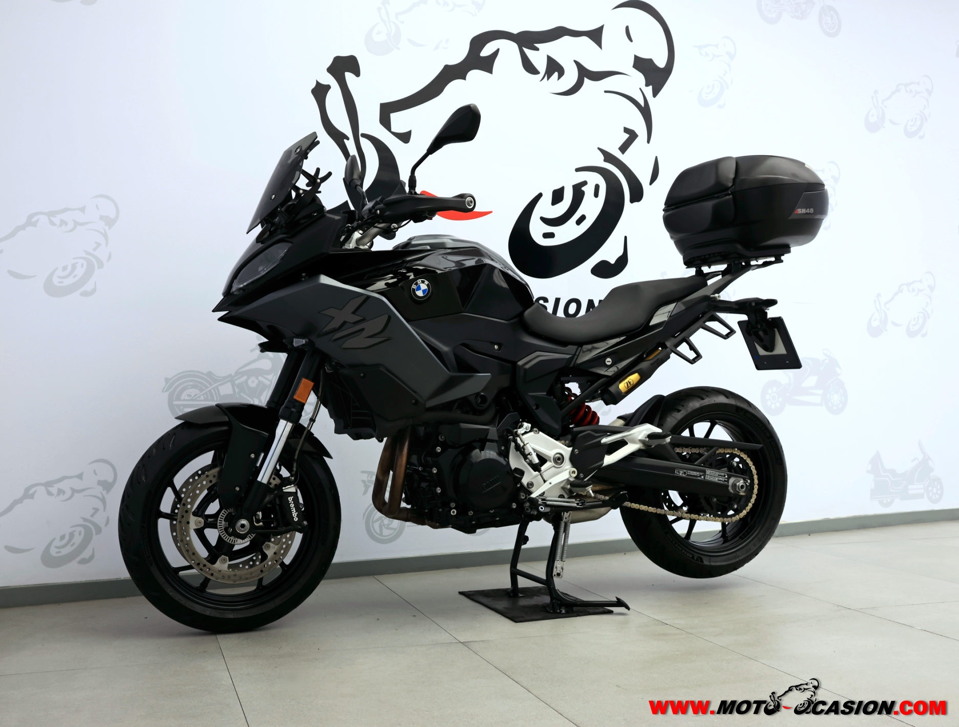 BMW F 900 XR TRIPLE BLACK (copia)