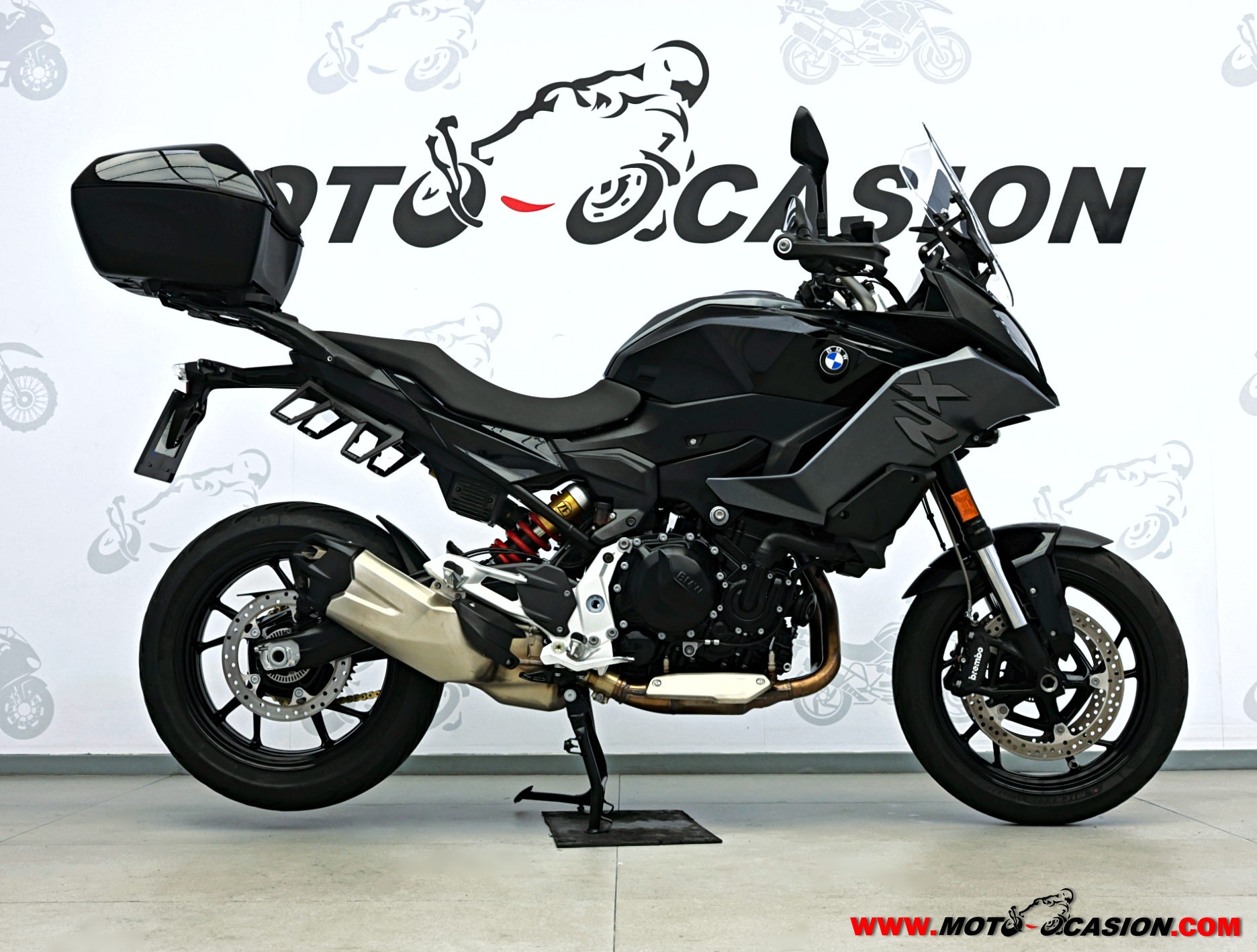 BMW F 900 XR TRIPLE BLACK (copia)