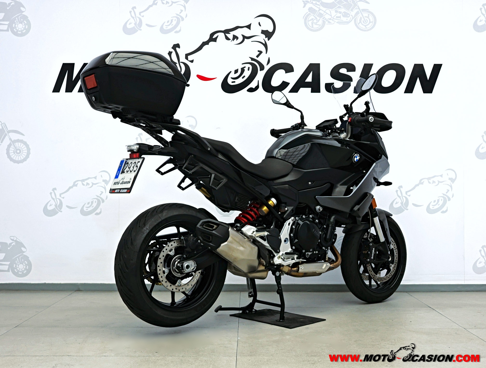 BMW F 900 XR TRIPLE BLACK (copia)