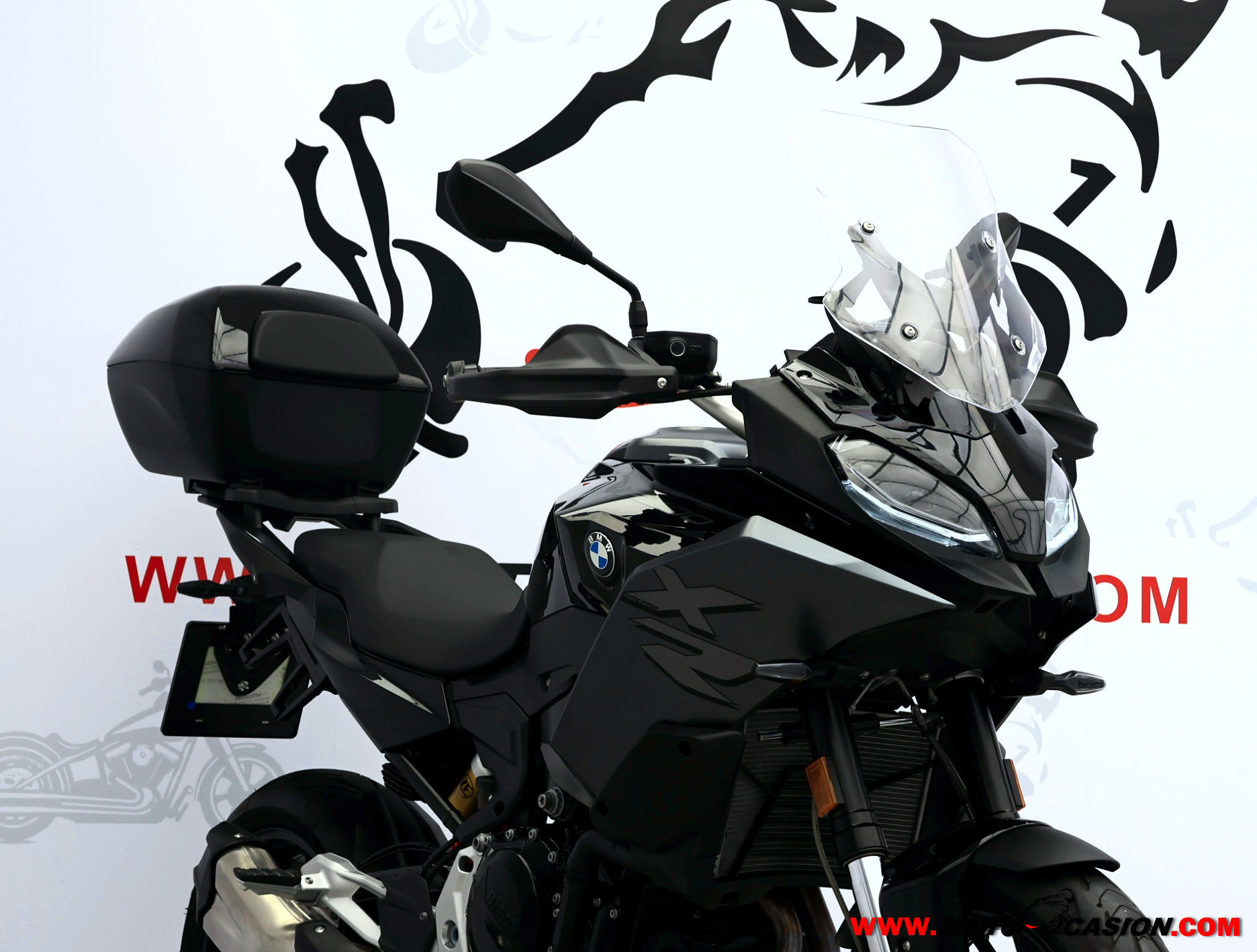 BMW F 900 XR TRIPLE BLACK (copia)