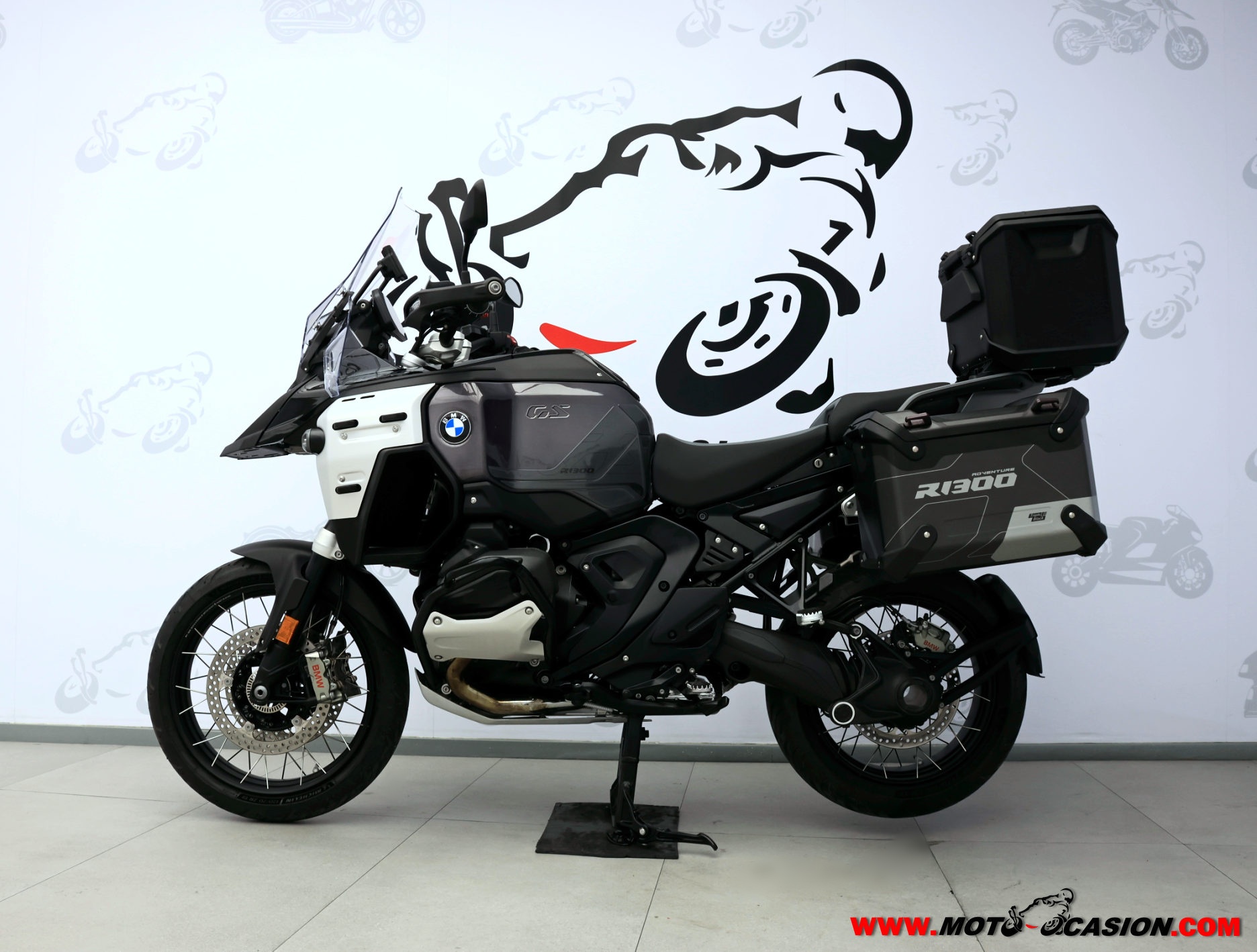BMW R 1300 GS ADVENTURE TRIPLE BLACK -GARANTÍA OFICIAL-