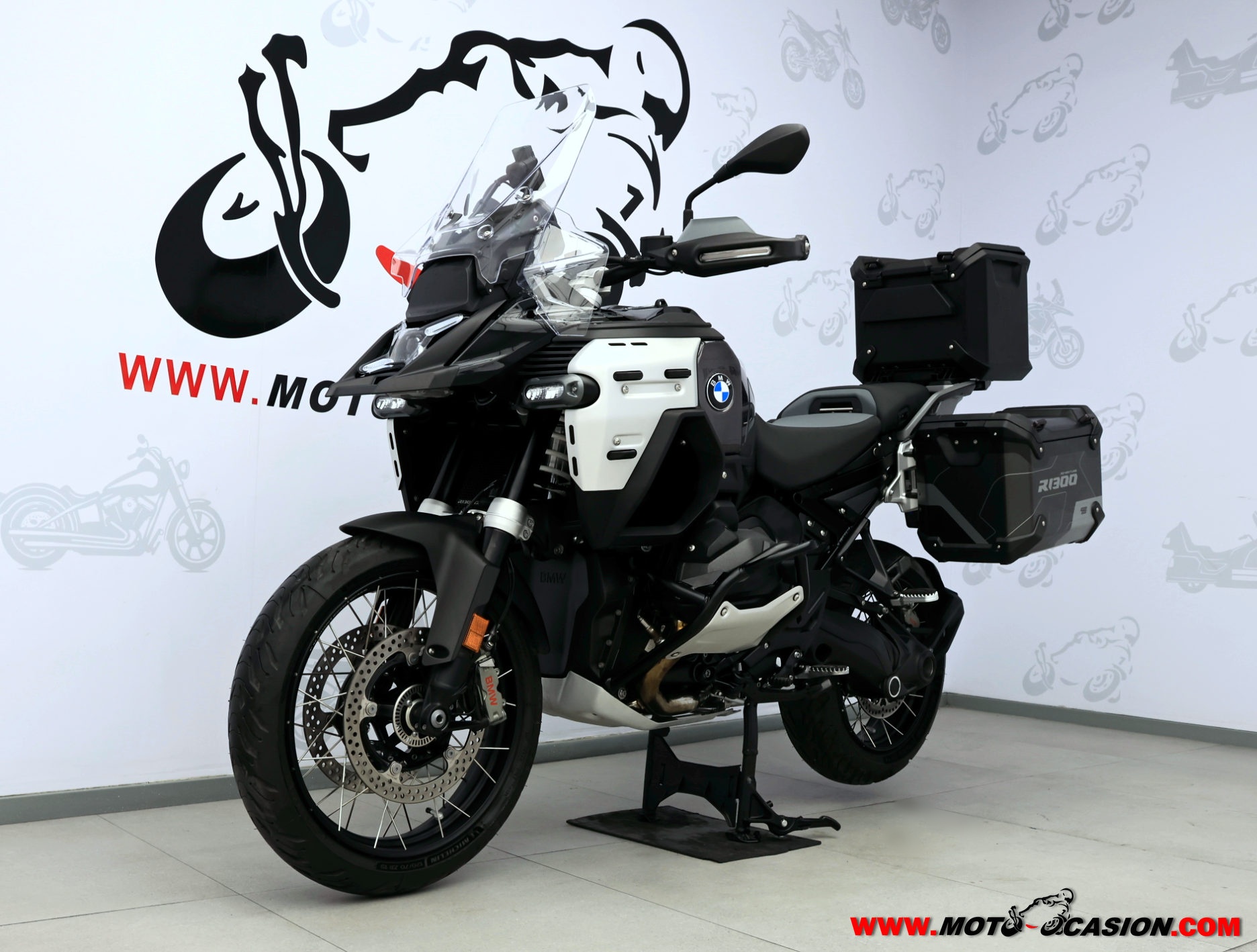 BMW R 1300 GS ADVENTURE TRIPLE BLACK -GARANTÍA OFICIAL-