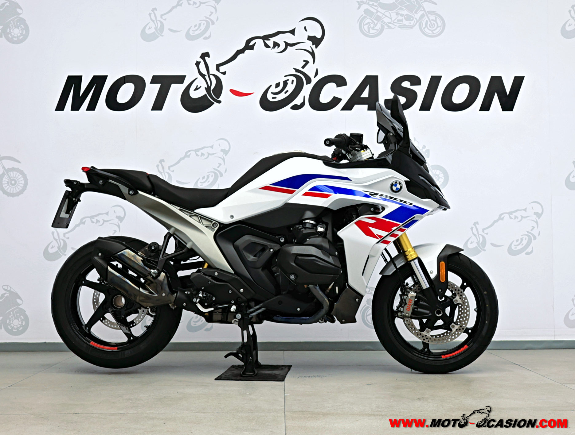 BMW R 1300 RS TRIPLE BLACK -GARANTÍA OFICIAL- (copia)