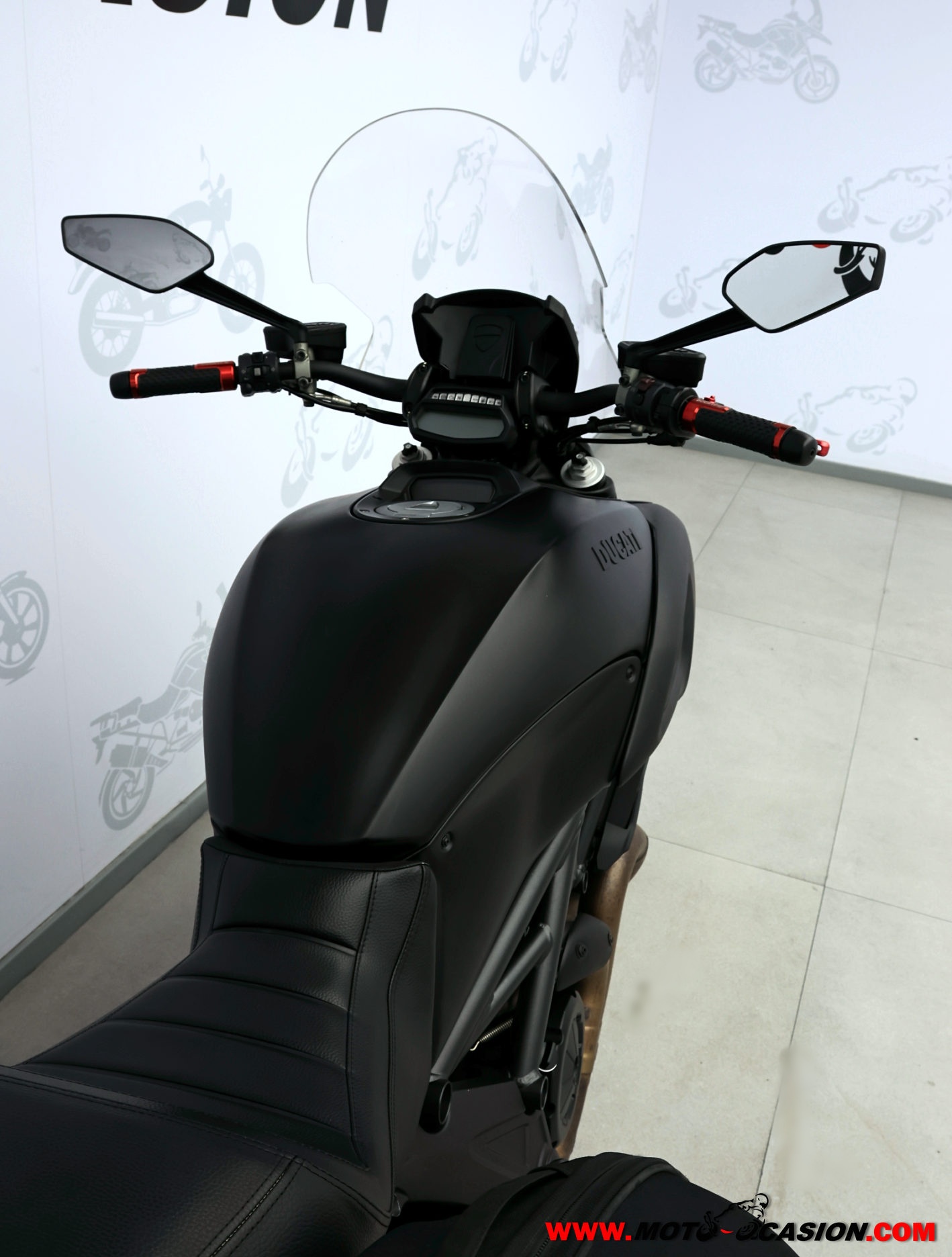 DUCATI DIAVEL DARK