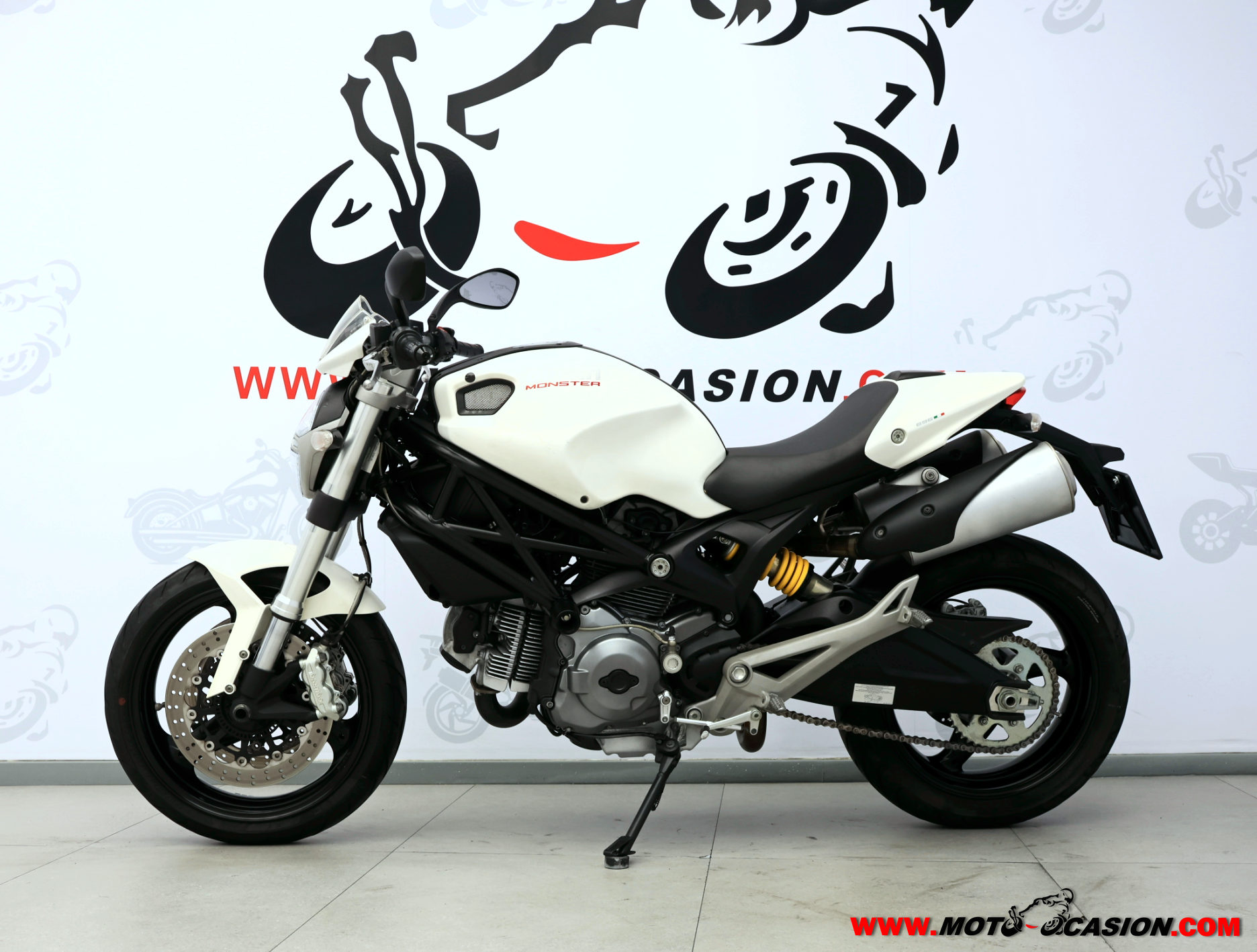 DUCATI MONSTER 796 ¿A2? (copia)
